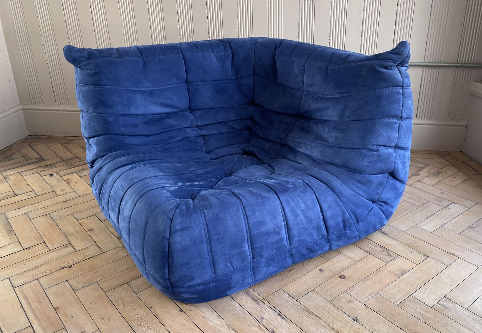 photo furniture Linge Roset Togo Sofa 3 Piece