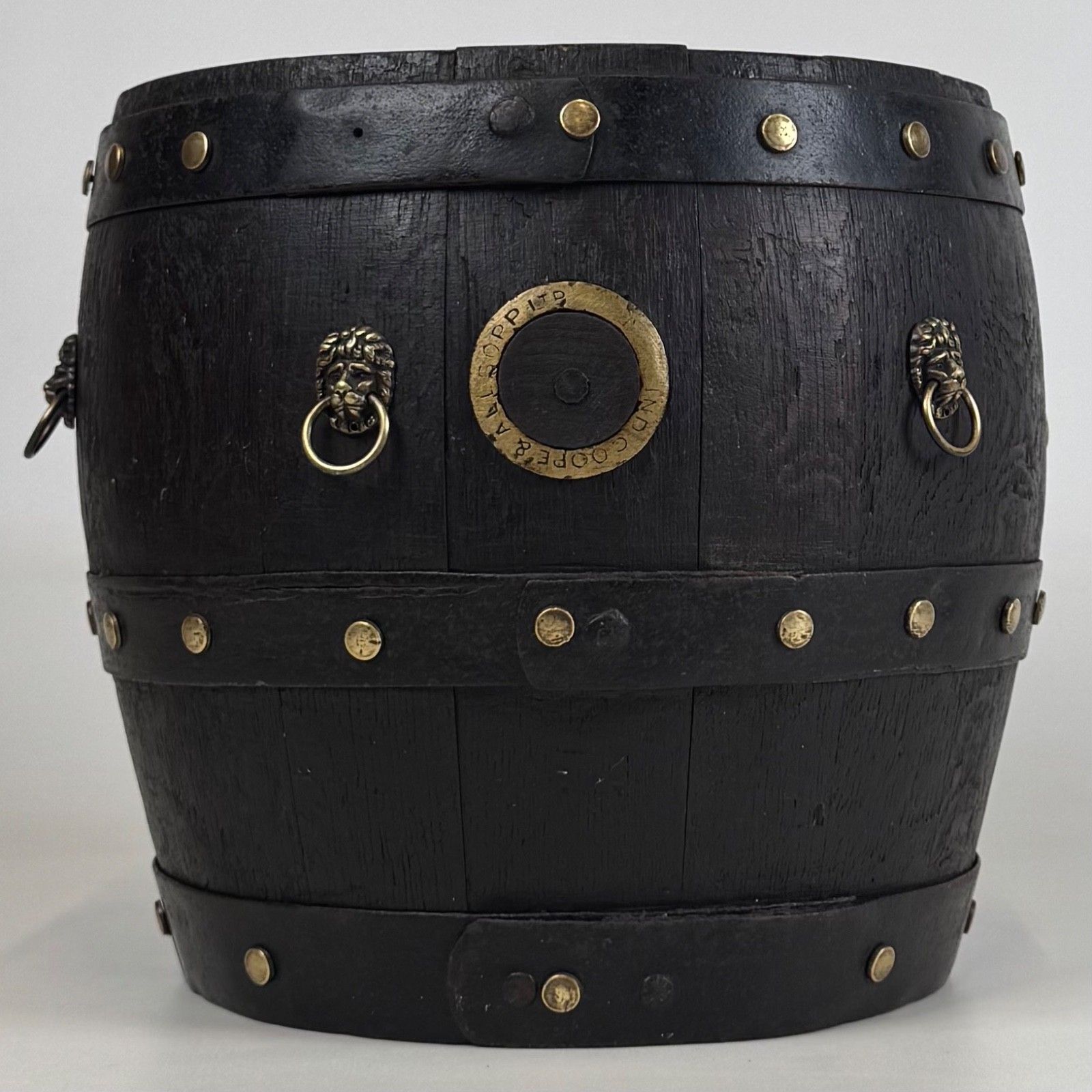 Antique 19th Century Decorative Barrel Planter In Oak