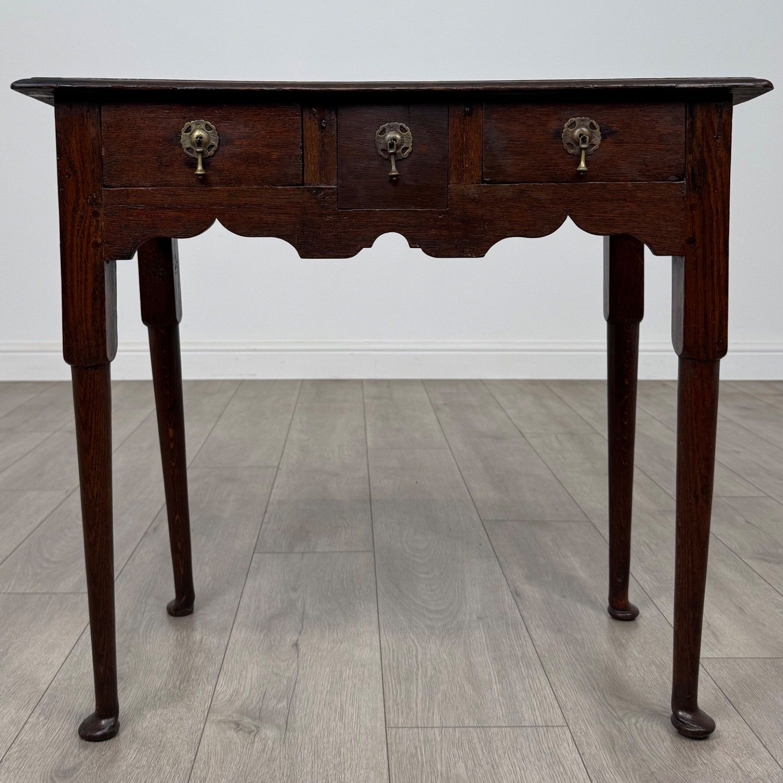 Antique 18th Century Good Quality Side Table In Oak