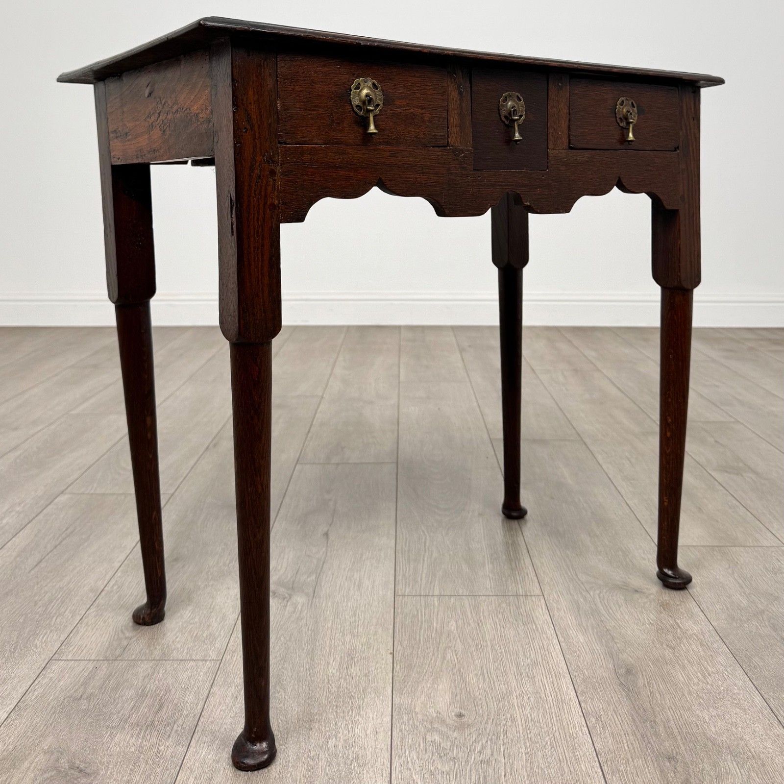 Antique 18th Century Good Quality Side Table In Oak photo vintage