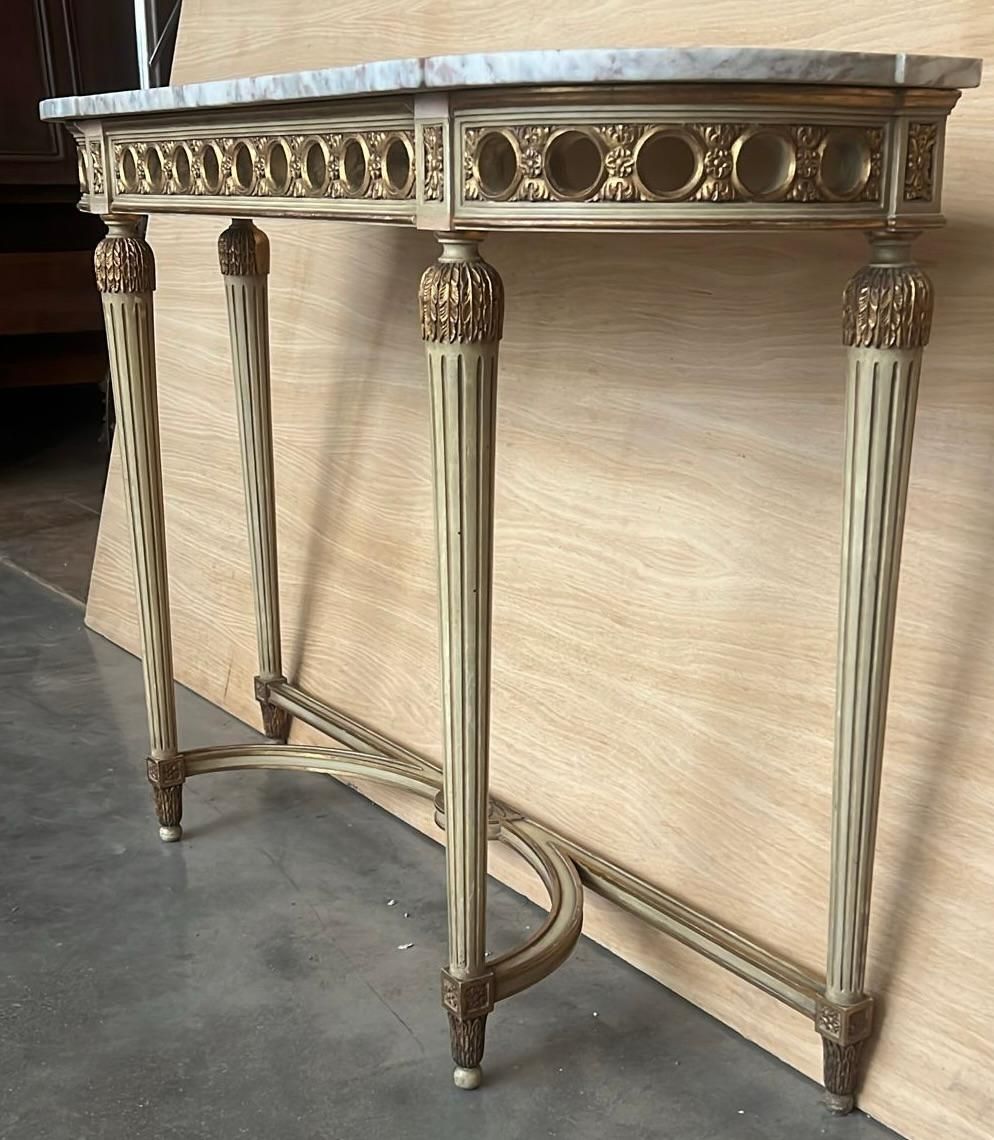 Console demi-lune Louis XVI peinte, plateau en marbre, XIXe siècle photo vinterior