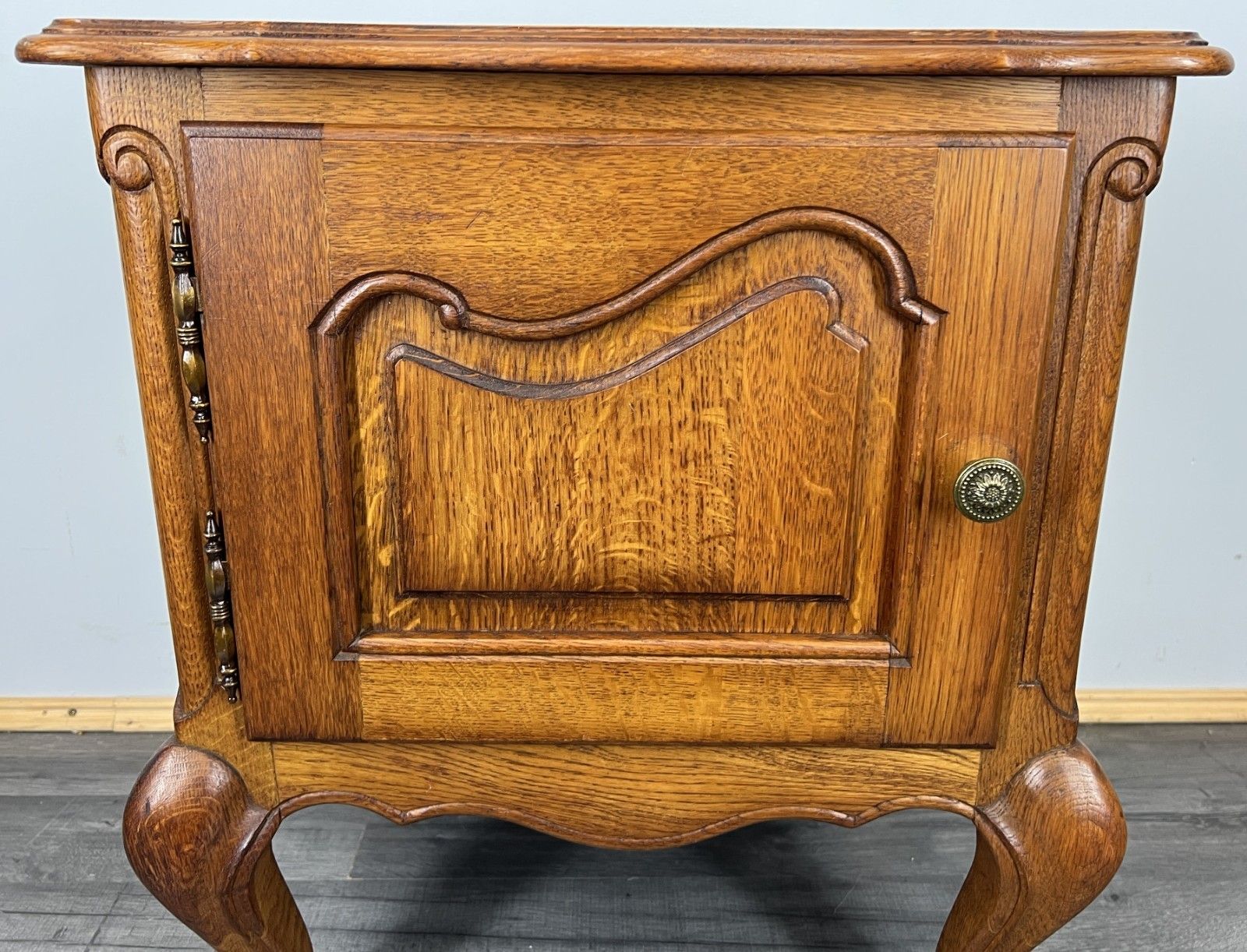 Pair Of  Bedside Tables Vintage French Louis Oak Nightstands Cabinets Lot 4255 photo Furniture
