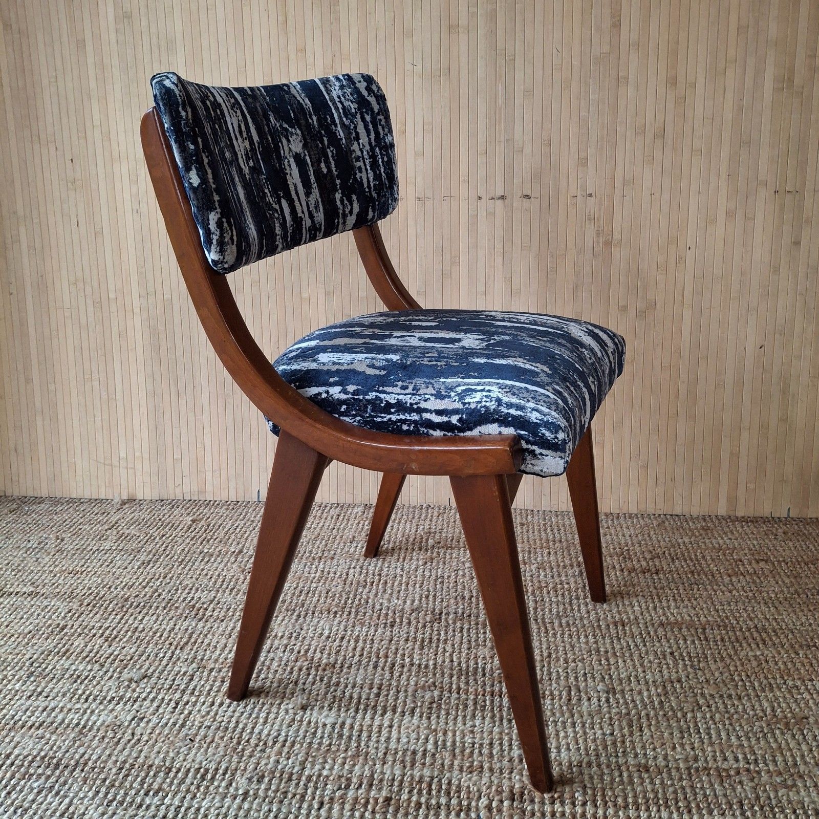photo vinterior Fab Set Of 2 Vintage Mid Century Centa Dining Kitchen Chairs Blue Texture Velvet