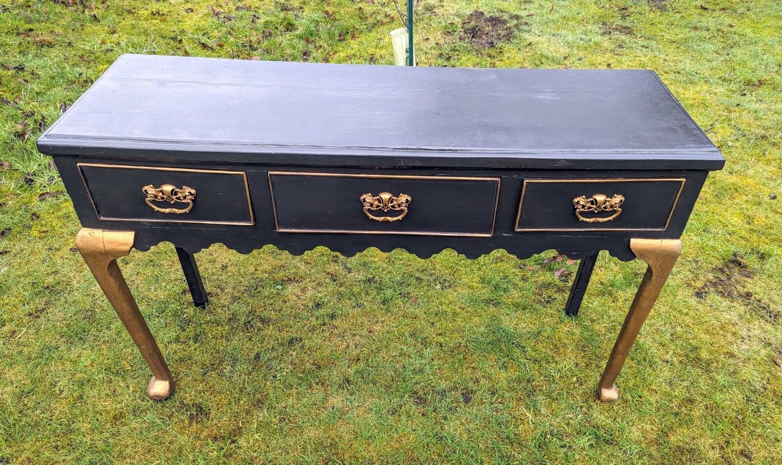 18th Century Georgian Painted Console Cabriole Supports Delivery Available 0244. photo for sale