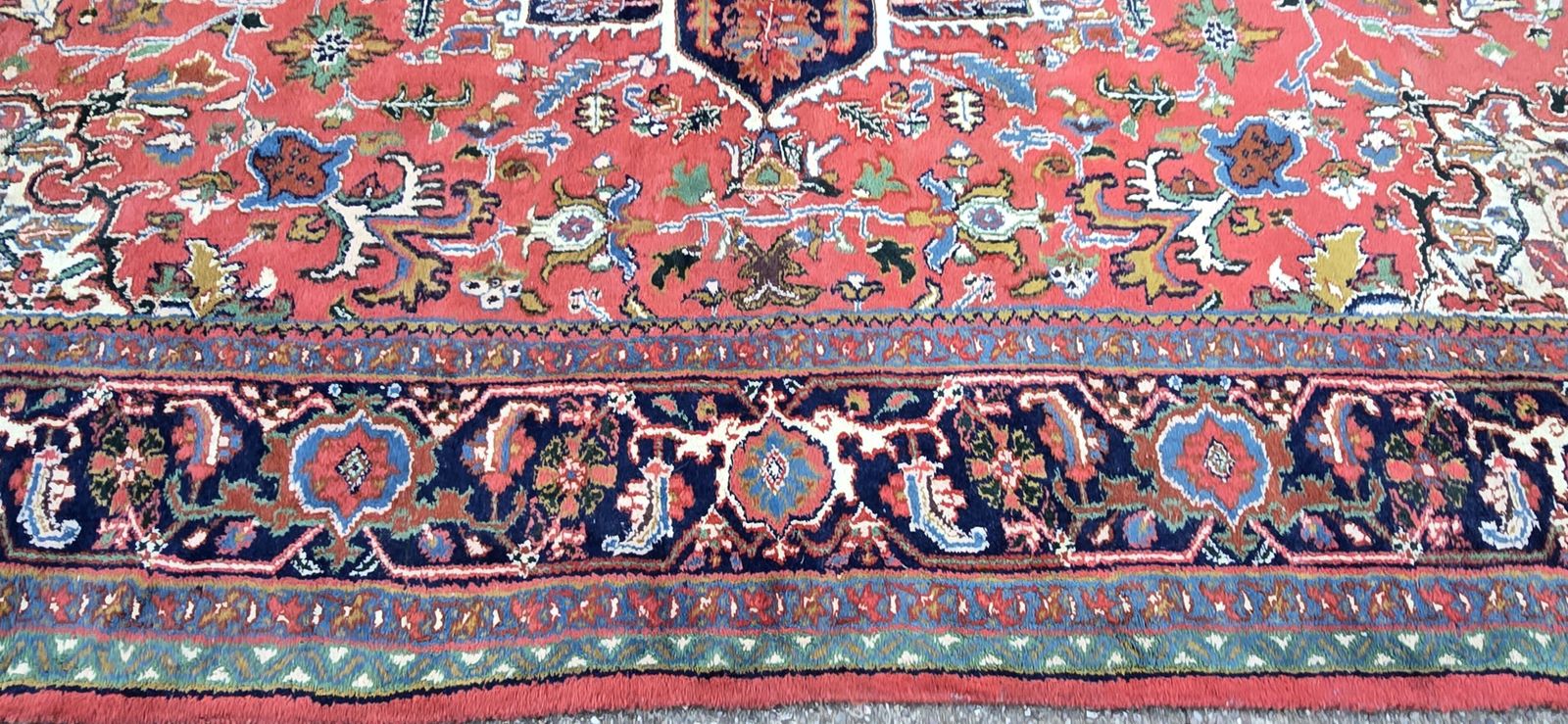 photo furniture Superb Heriz Design Carpet, 1930s