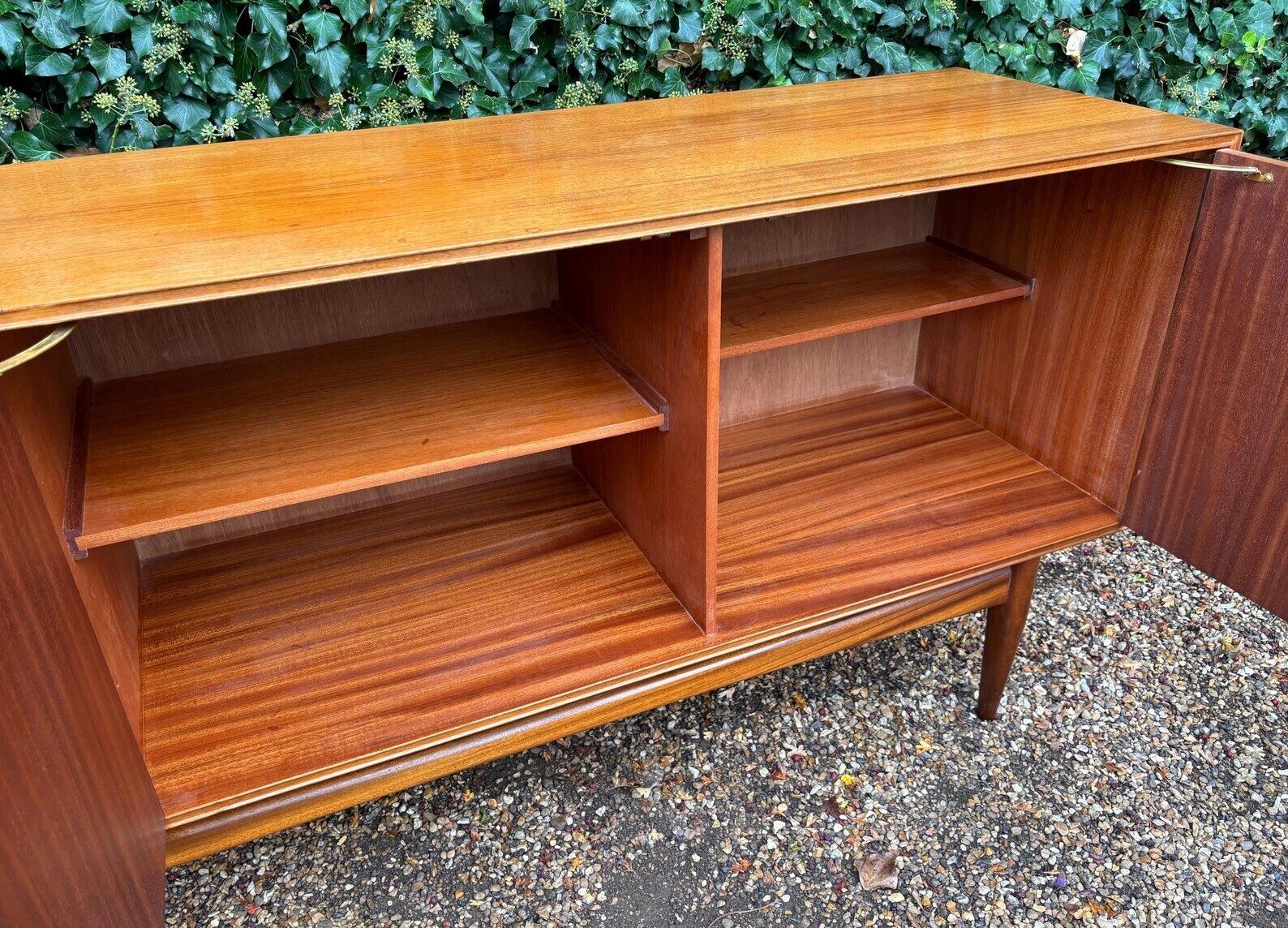 photo vinterior Vintage McIntosh Of Kirkcaldy ‘Eden’ Sideboard