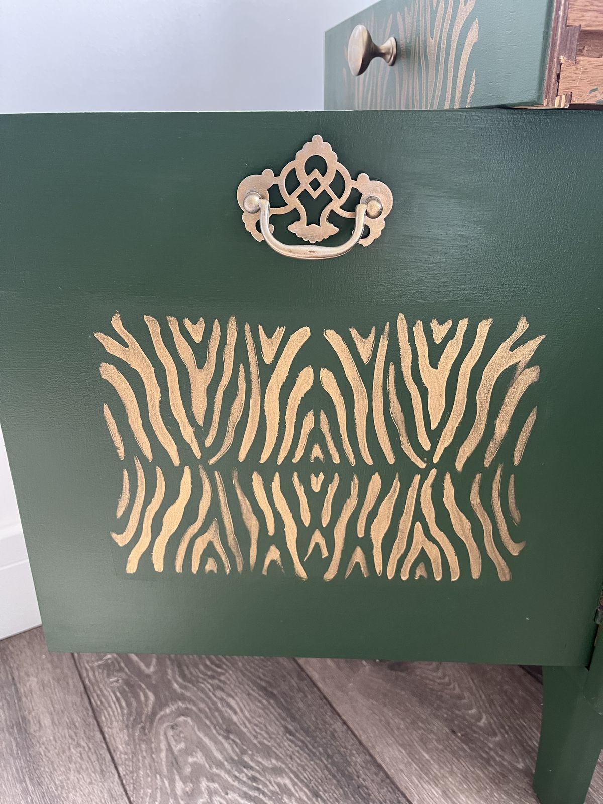 Green Vintage Style Night Stand / Potty Cabinet photo Furniture