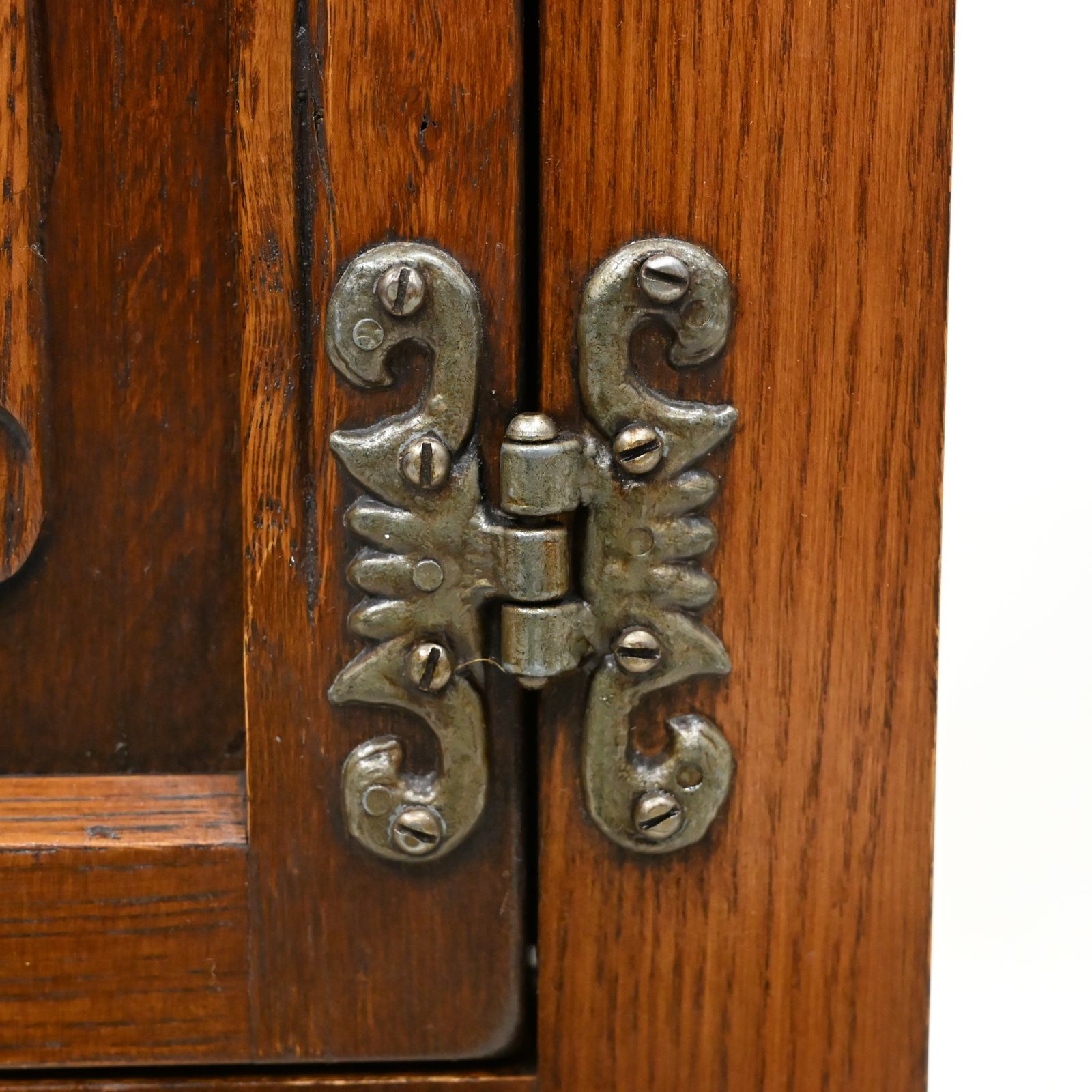 photo vinterior Old Charm Pedestal Cabinet Linenfold Doors Tudor Brown Free Uk Delivery