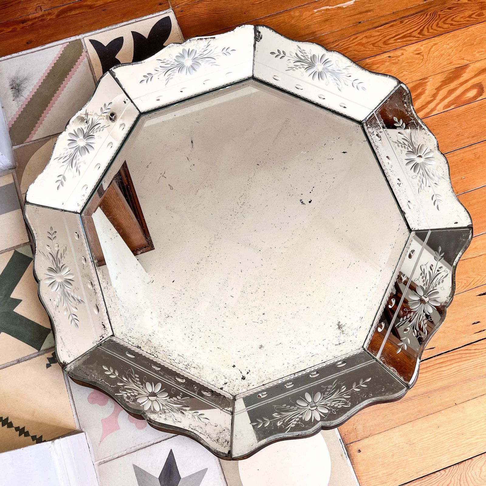 Antique French Circular Venetian Mirror With Etched Floral Design And Scalloped Edges photo for sale