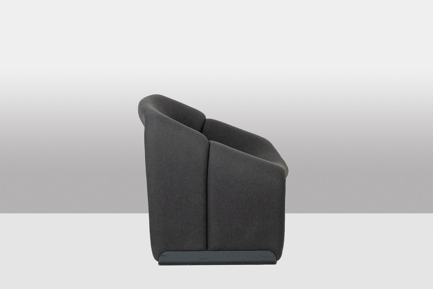 Pierre Paulin For Artifort. Pair Of “Groovy” Armchairs. 1970s 80s photo Furniture