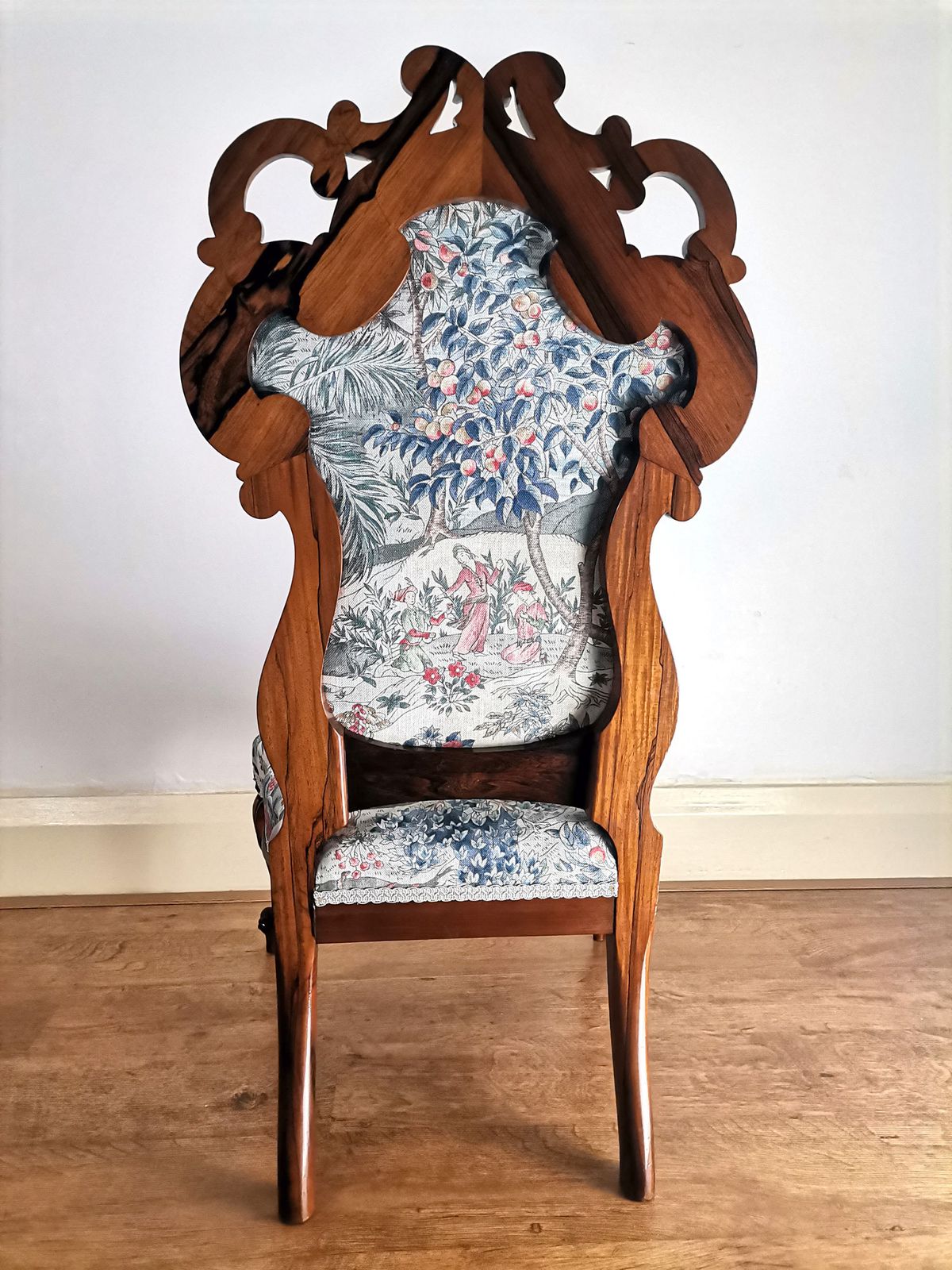 Victorian Carved Rosewood Nursing Chair / Ladies Chair photo 585.0