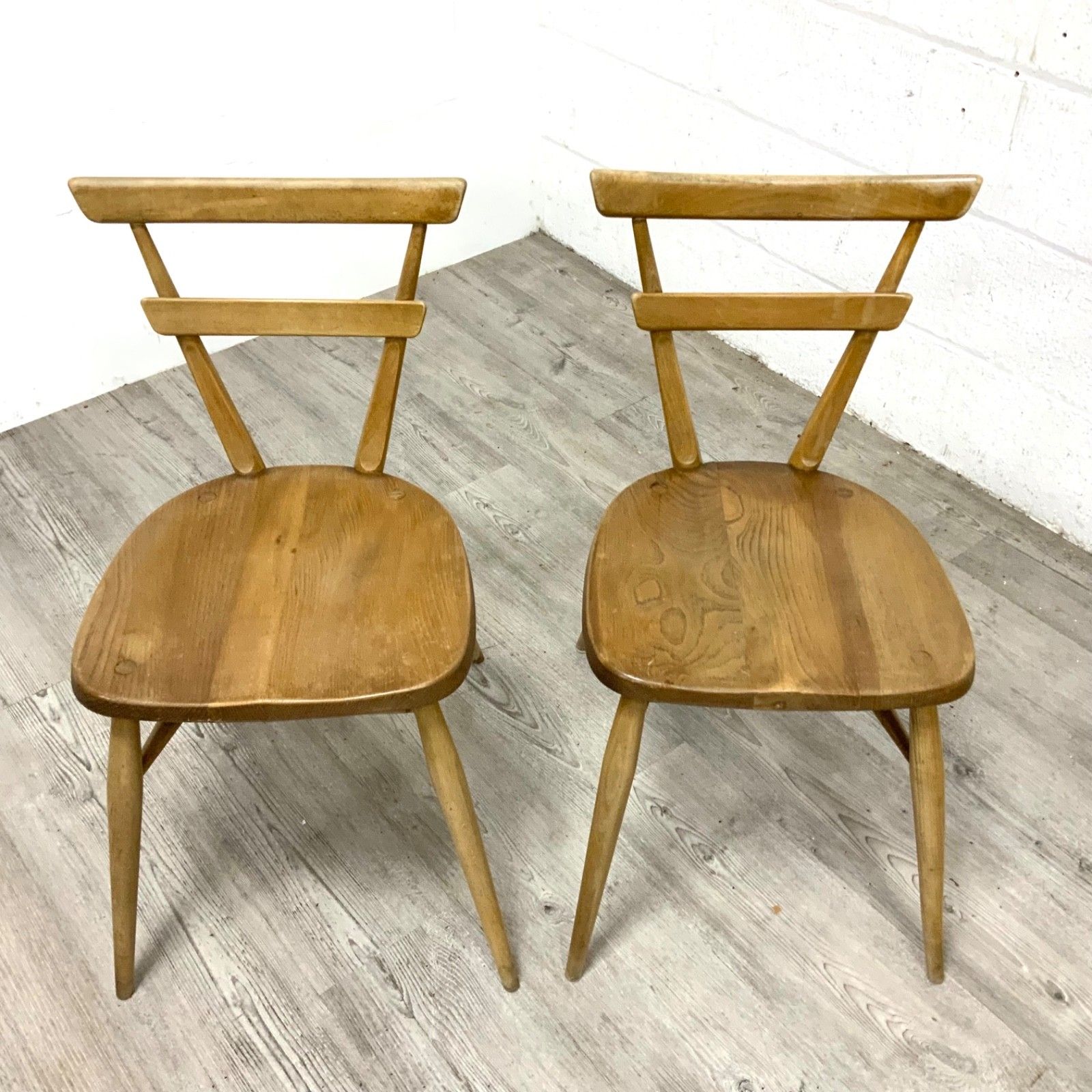 A Pair Of Ercol Model 461 “Green Dot” Adult Size Stacking Chairs 1960 photo Furniture