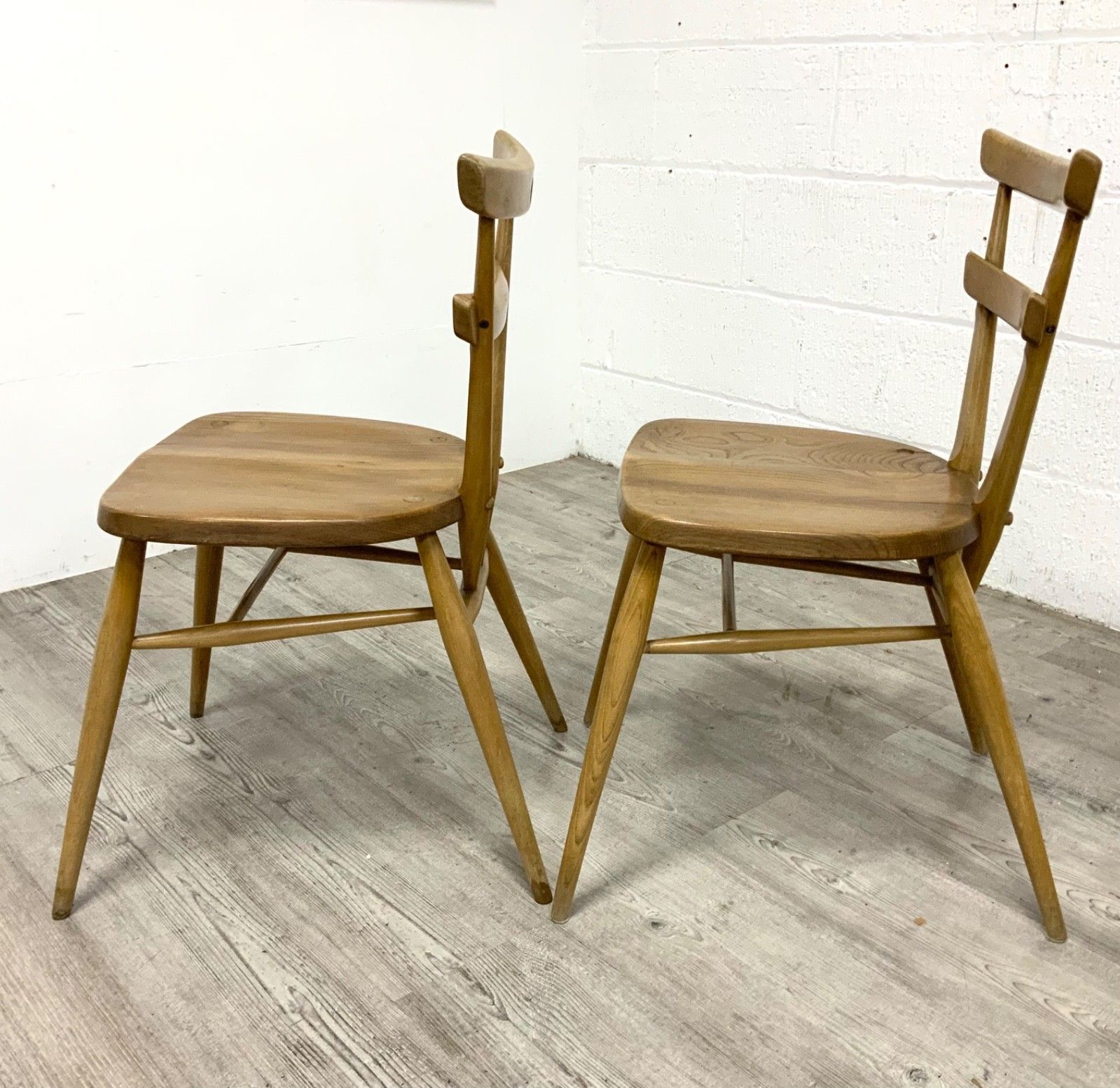 A Pair Of Ercol Model 461 “Green Dot” Adult Size Stacking Chairs 1960 photo 595.0