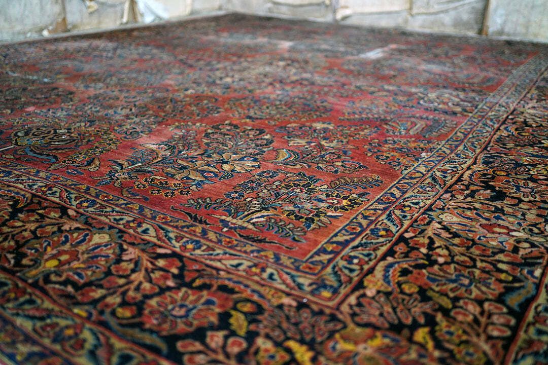 A Large Early 20thc Sarouk Carpet C.1930 40 photo vinterior