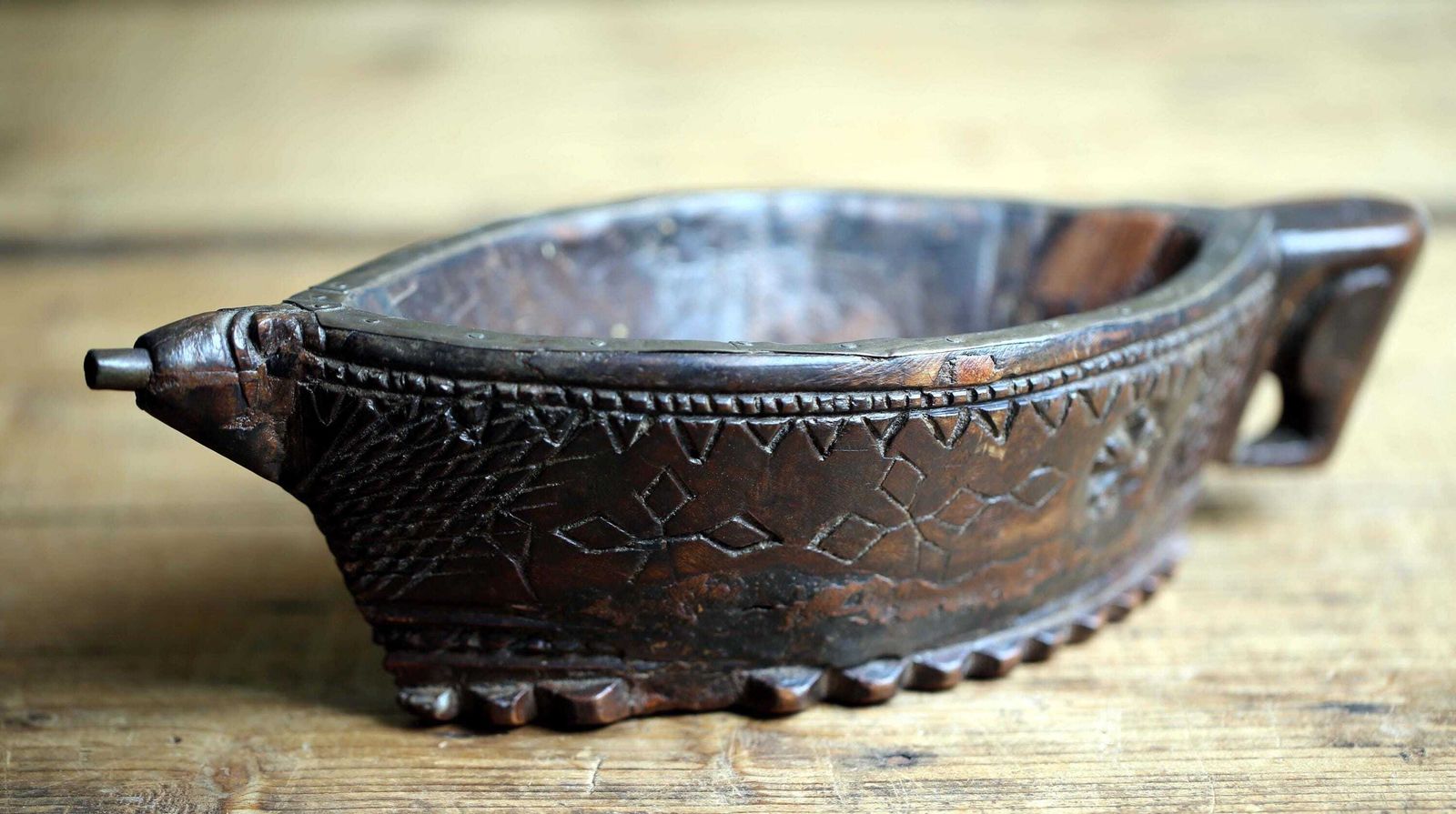 Antique Kharal Wooden Elephant Head Mortar Primitive Carved Indian Apothecary Grinder Bowl photo vintage