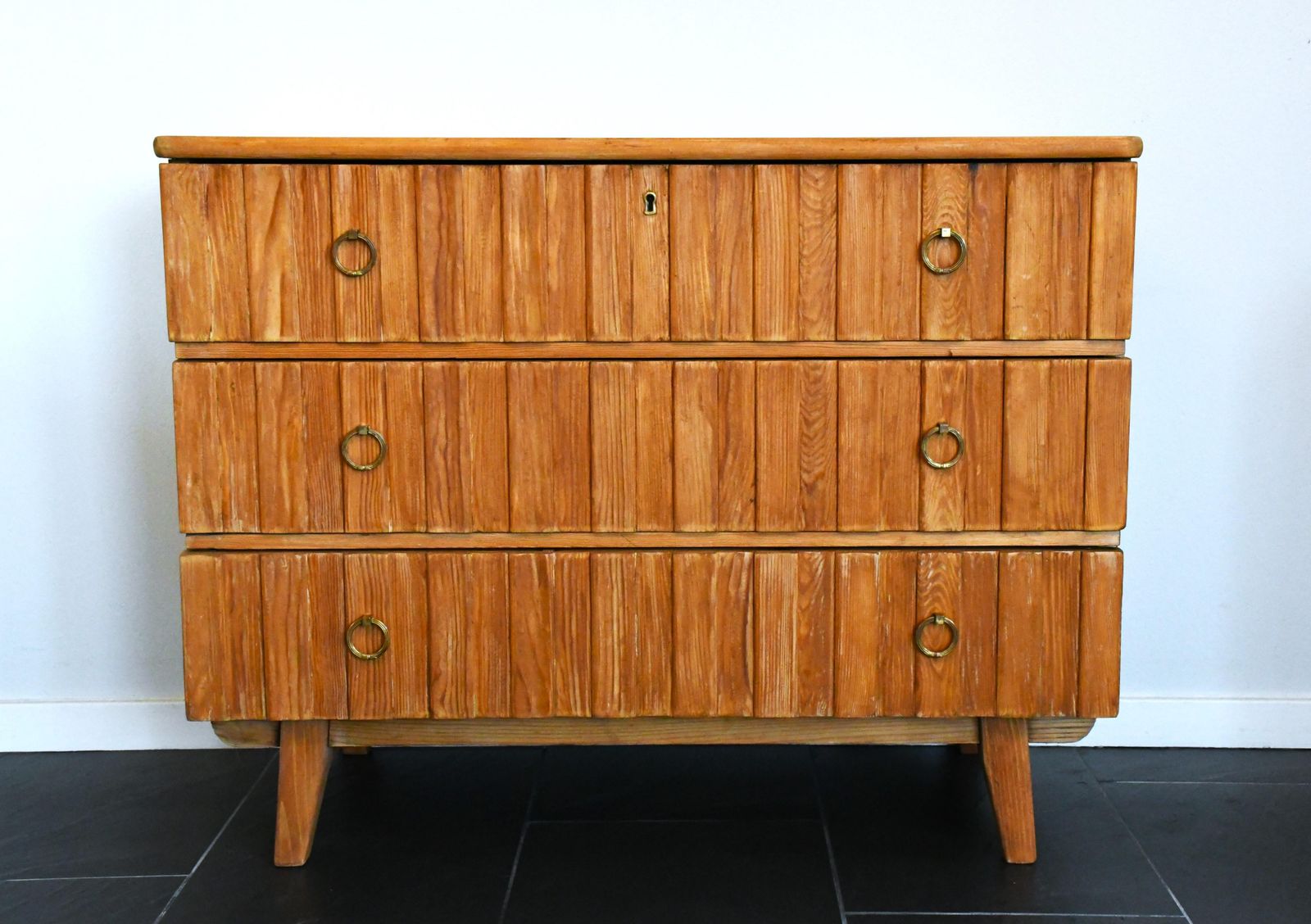 Swedish Pine Chest Of Drawers By Göran Malmvall For Karl Andersson & Söner Ab, 1940s photo vinterior