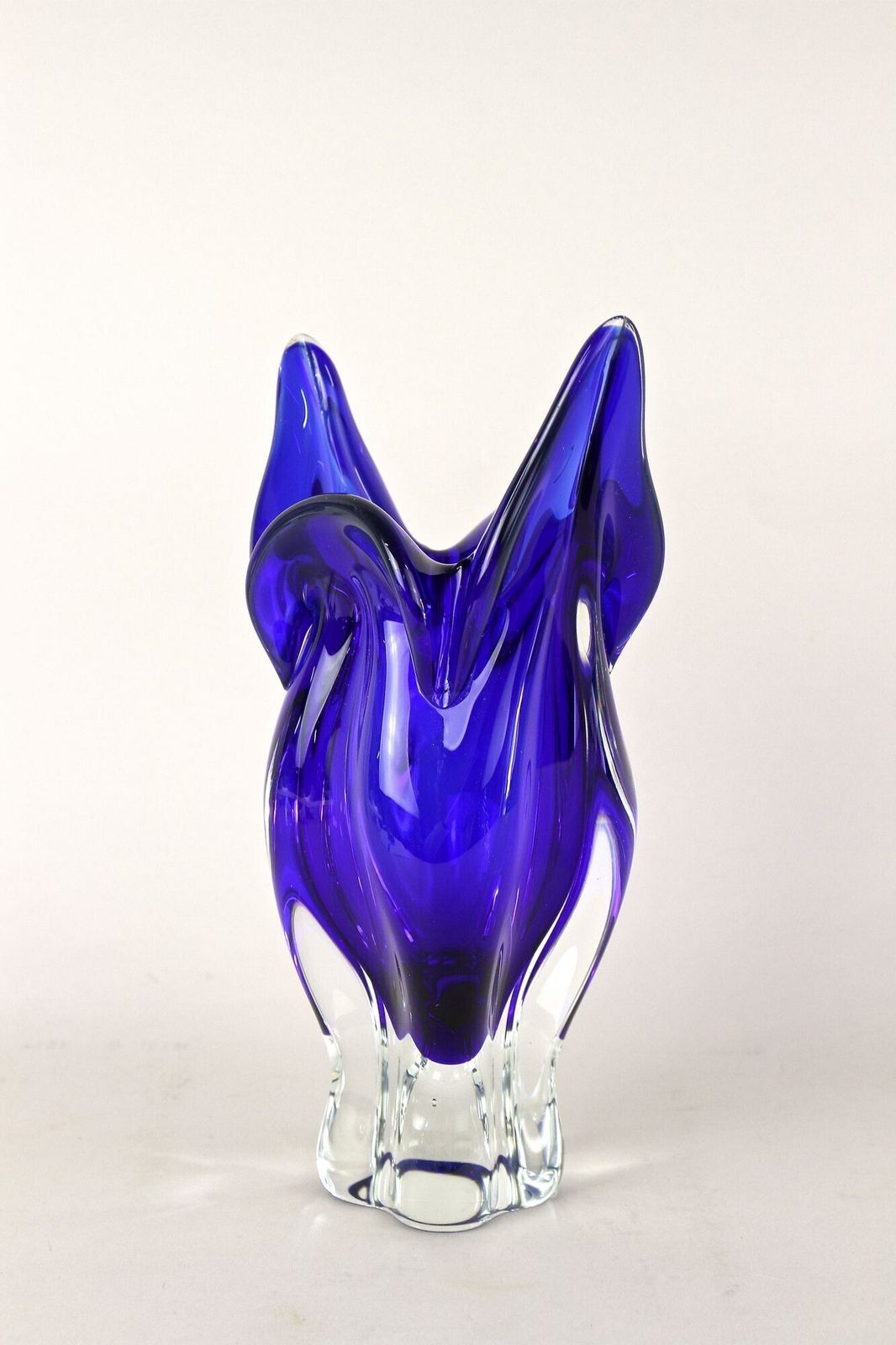 photo furniture 20th Century Dark Blue Murano Glass Vase, Sommerso Murano, Italy Ca. 1960/70