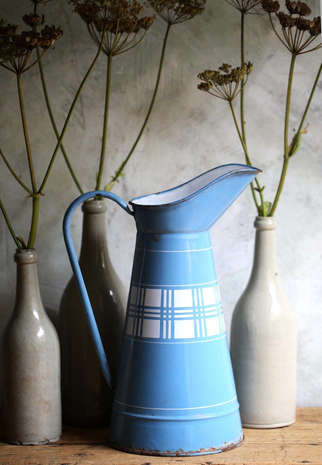 Large Antique Blue & White Check Enamel Pitcher French Metal Jug Art Deco Lustucru photo vinterior
