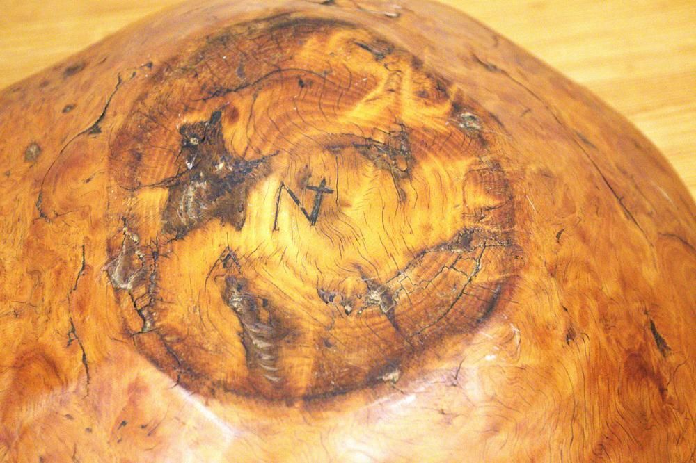 818.0 Large Swedish Folklore Birch Burl Wooden Bowl, 1890s photo