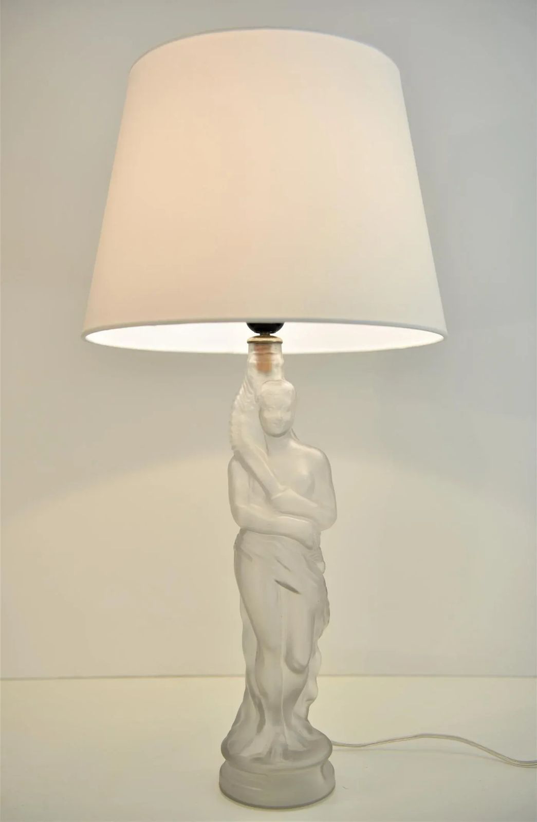 Art Nouveau Art Deco Frosted Glass Table Lamp In The Style Of Lalique