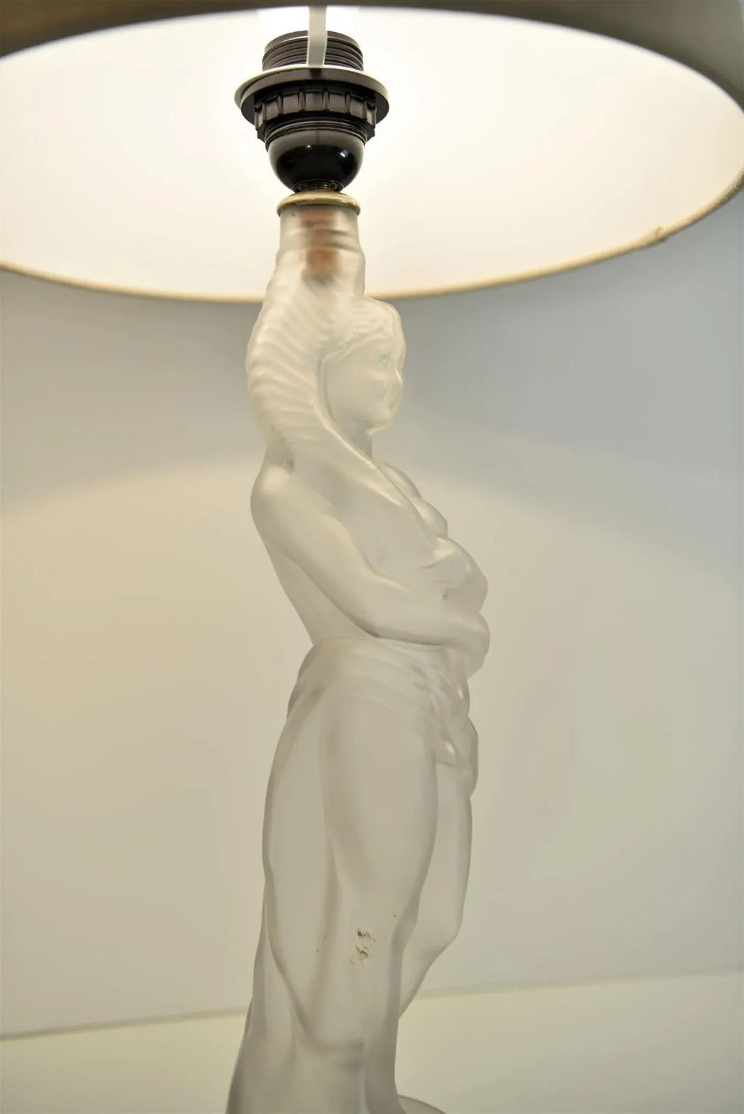 Art Nouveau Art Deco Frosted Glass Table Lamp In The Style Of Lalique photo 1204.0