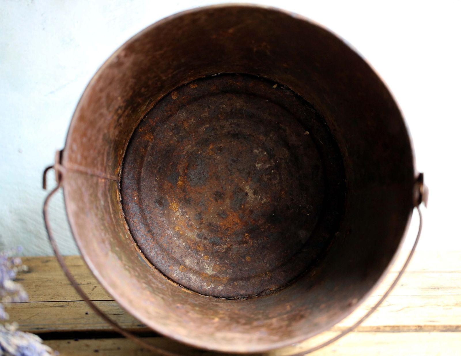 Large Vintage French Bucket Rusty Pail Rustic Metal Advertising Bouillie Schloesing photo vintage