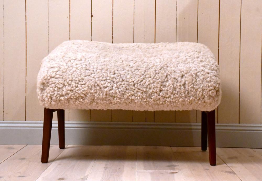 photo vintage Set: Zweedse Siesta Lounge Chair Met Voetenbank In Teakhout En Schapenvacht Van Jio Möbler, Ca. Jaren 1950
