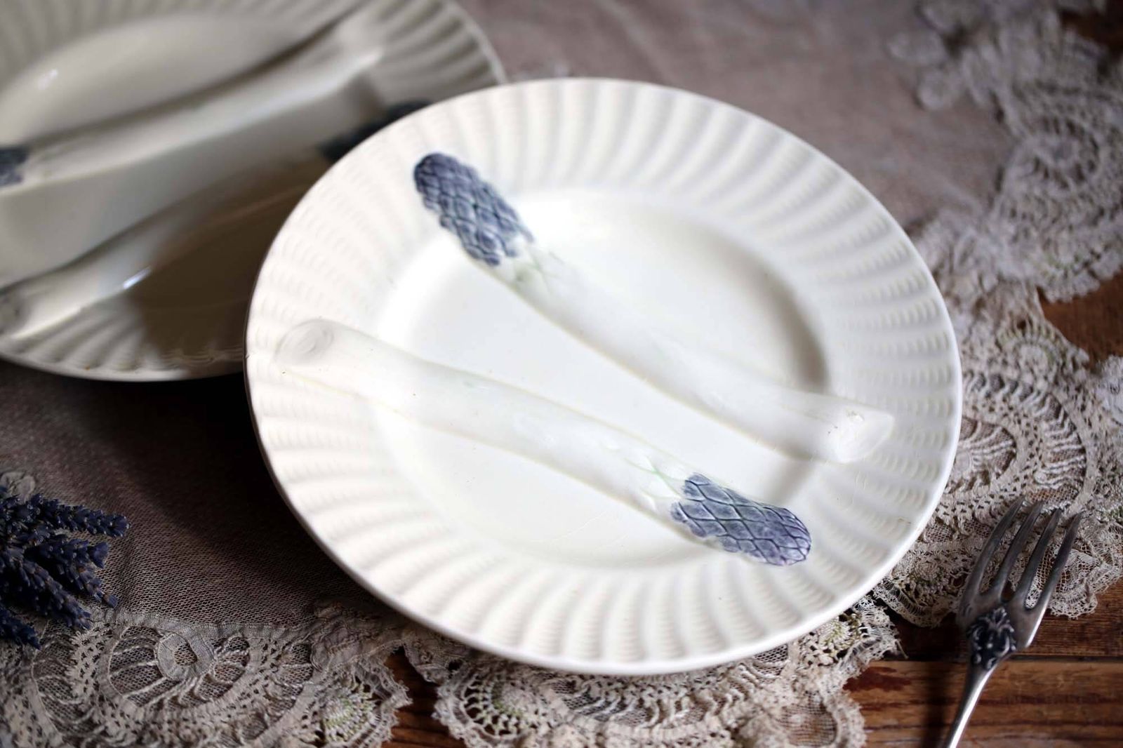 2 Antique Asparagus Plates White Majolica French Barbotine Vegetable Serving Platters Creil Et Montereau photo Home Decor