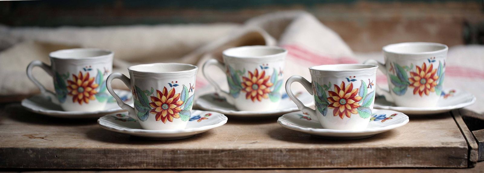 Set Of 5 Floral Creamware Cups And Saucers French Sarreguemines Pottery Vence photo Home Decor