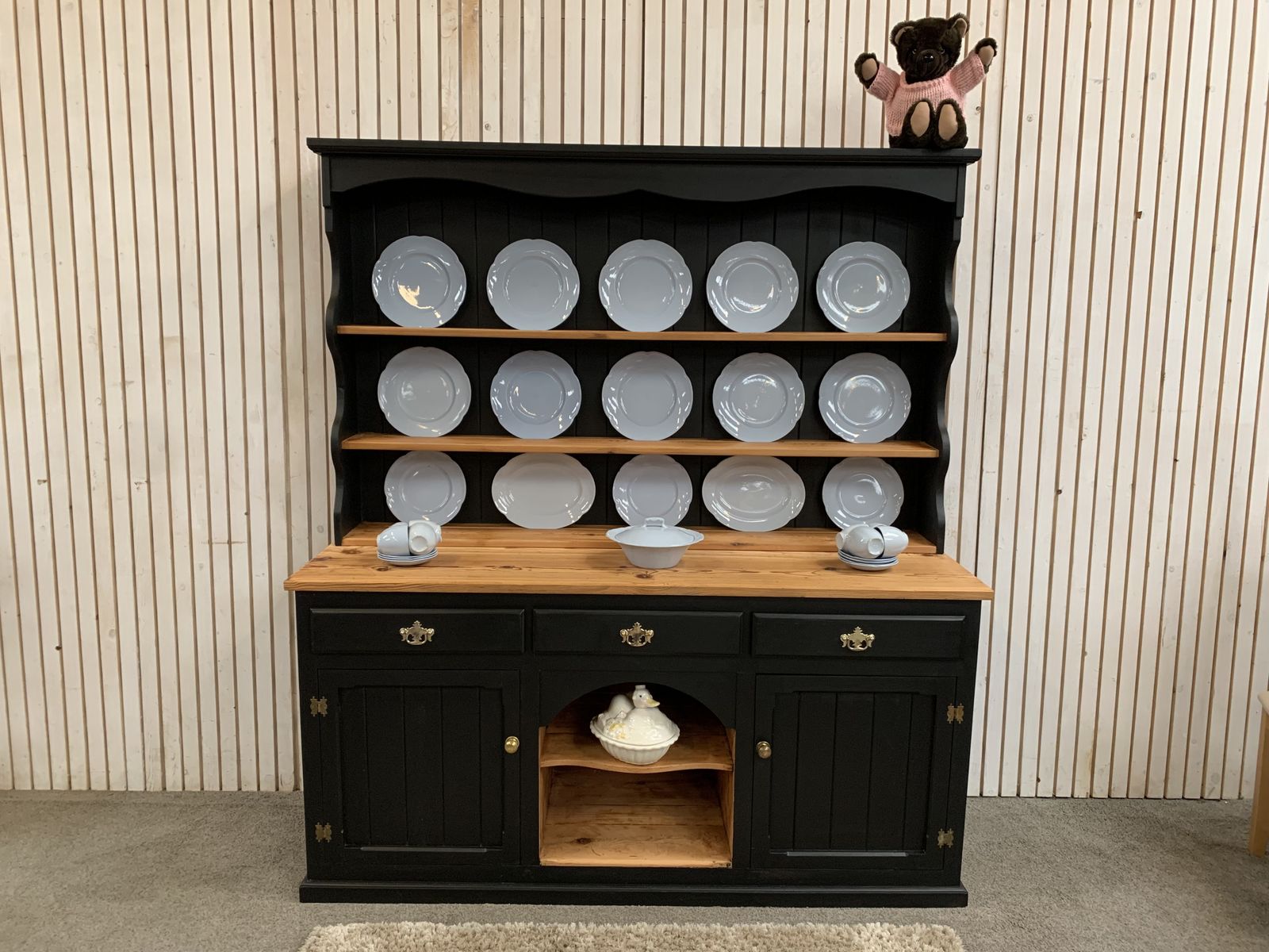 Painted Black Upcycled Pine Country Farmhouse Large 2 Door  Welsh Dresser. photo vintage