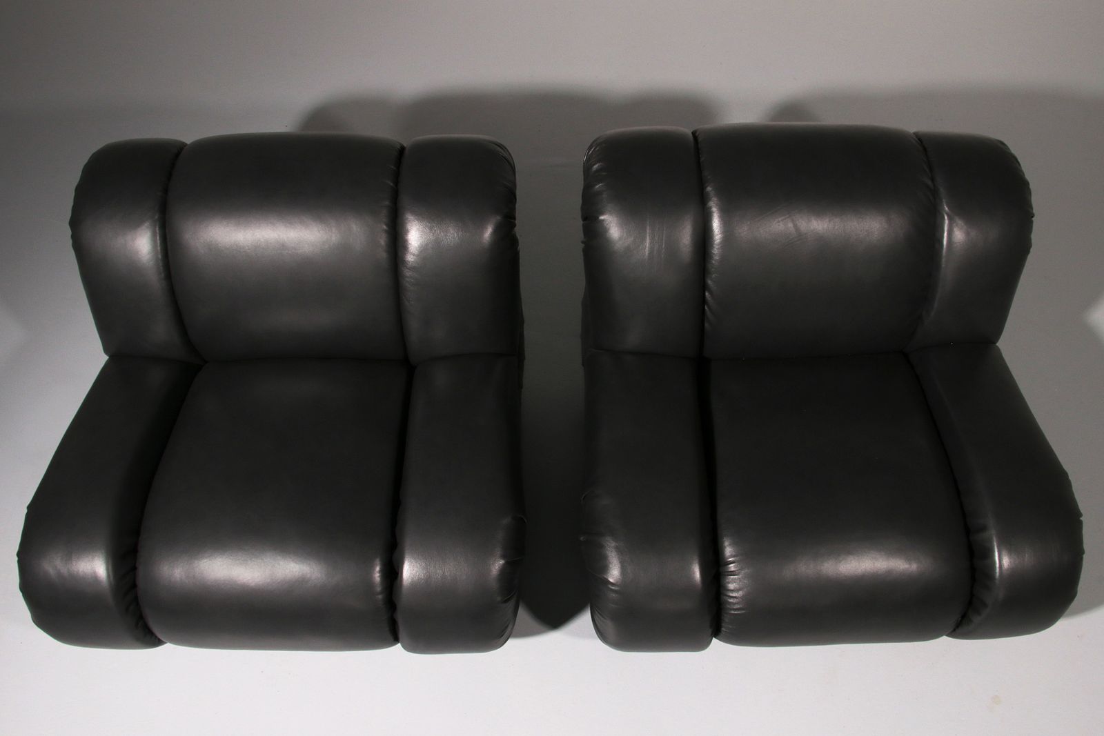 photo for sale Mimo Padova Black Leader Modulaire Lounge Chairs "Velasquez"   1970