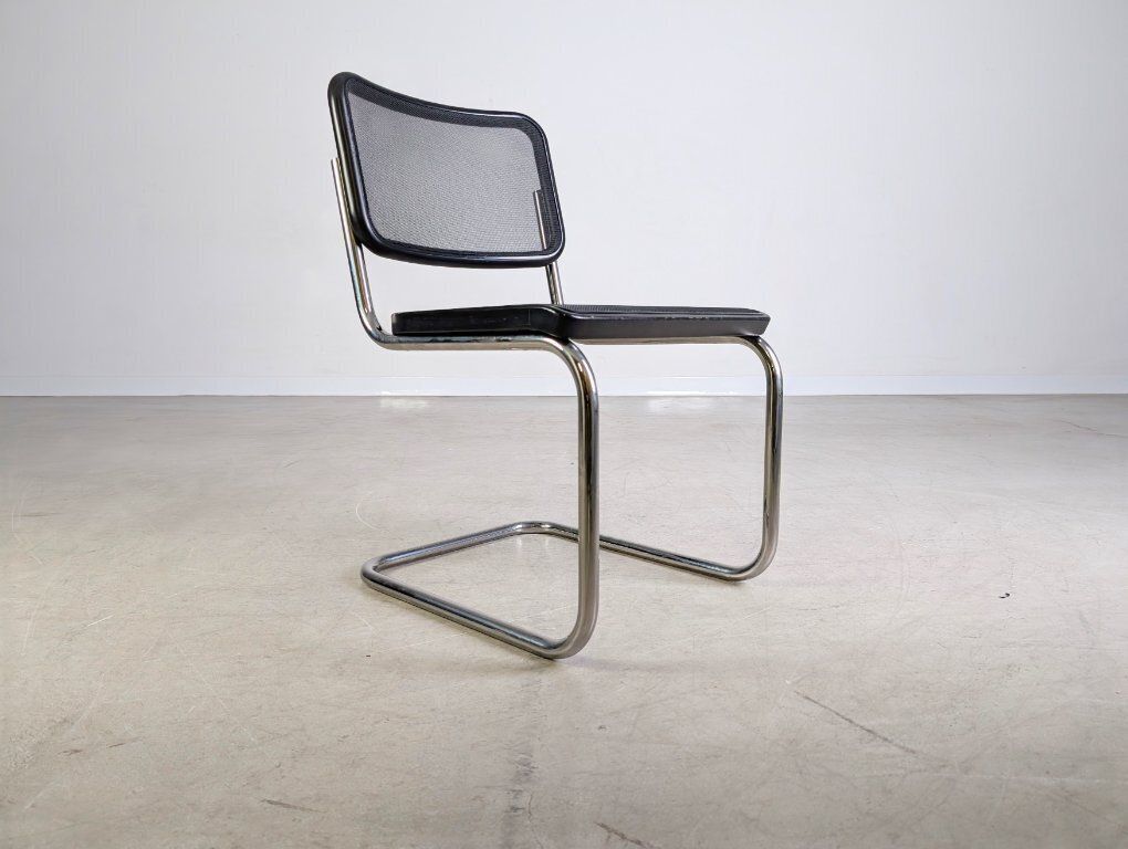 Original Set Of 4 Thonet Chairs S32n Mesh Design Cantilever photo Furniture