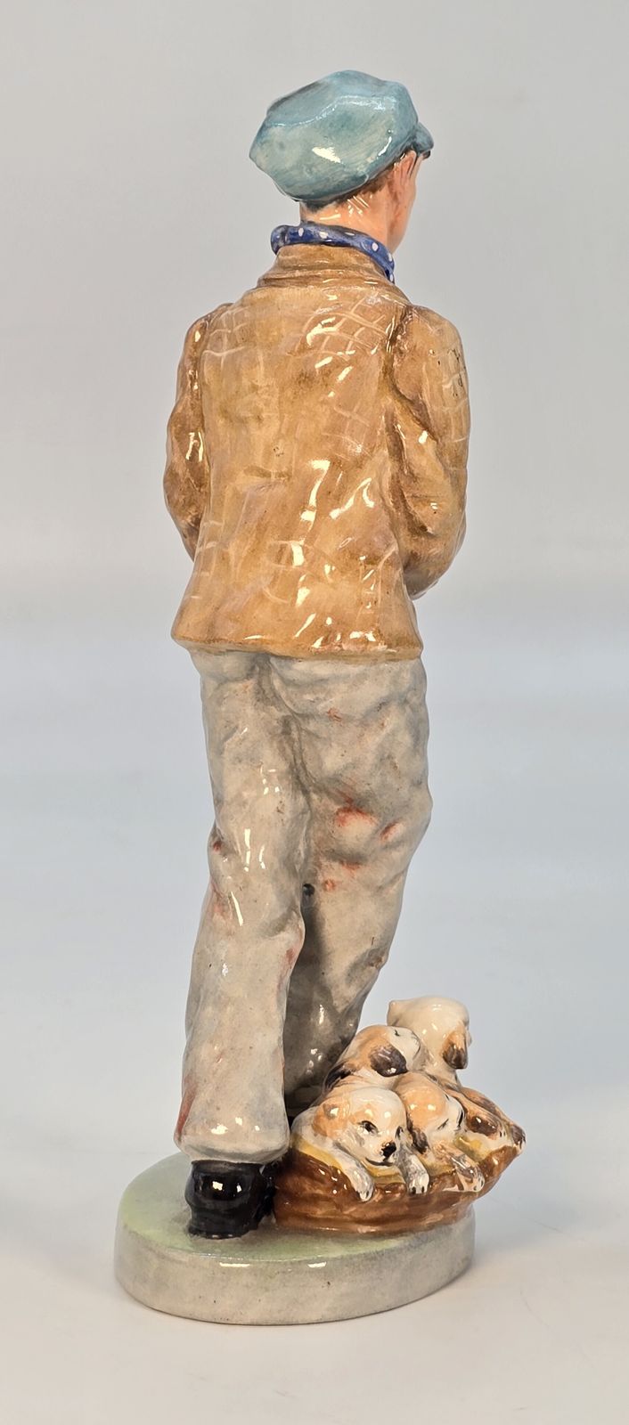photo furniture A Rare Edwardian Wedgwood & Co. Ltd China Figure Of The Puppy Seller.