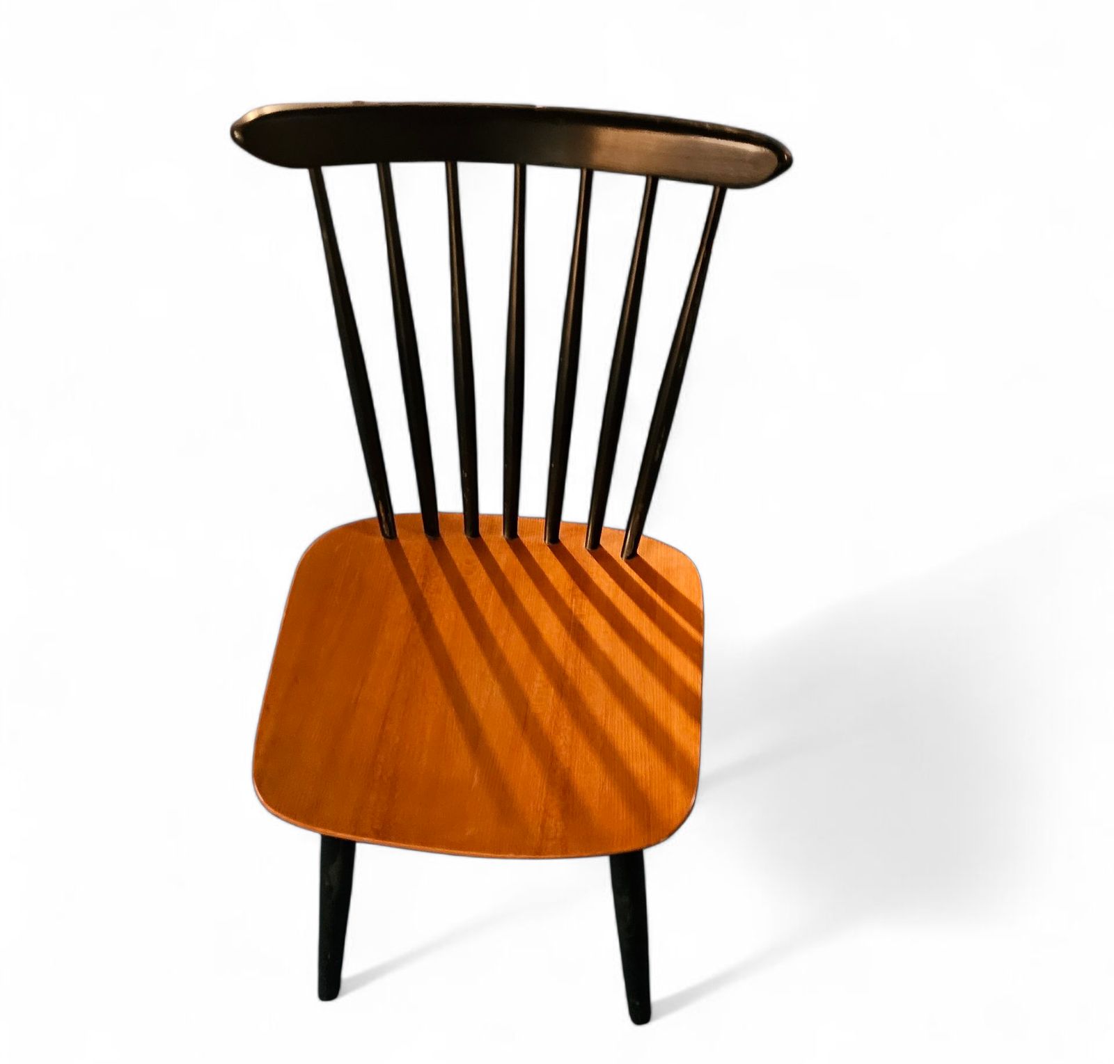 Set Of 2 Spindle Back Dining Chairs / Curved Seating / Teak Wood Seat / 1960s / Pastoe Holland / 1970s photo 426.0