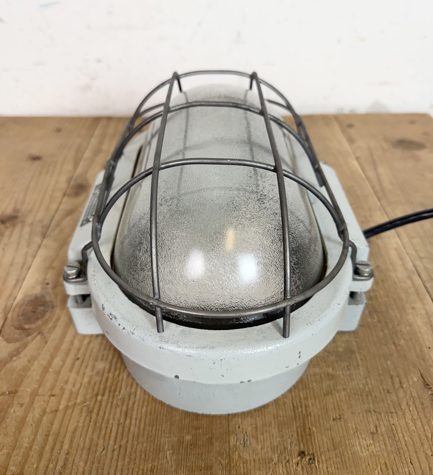 Industrial Cast Aluminium Wall Light With Frosted Glass From Elektrosvit, 1970s, 5x photo buy