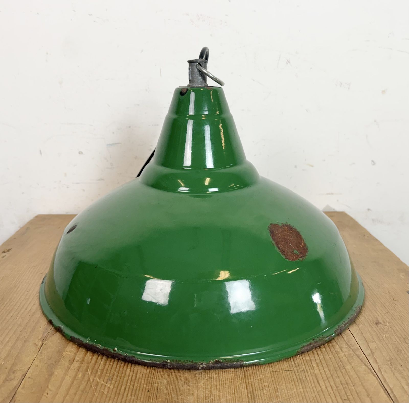 Industrial British Green Enamel Factory Pendant Lamp, 1960s photo vinterior