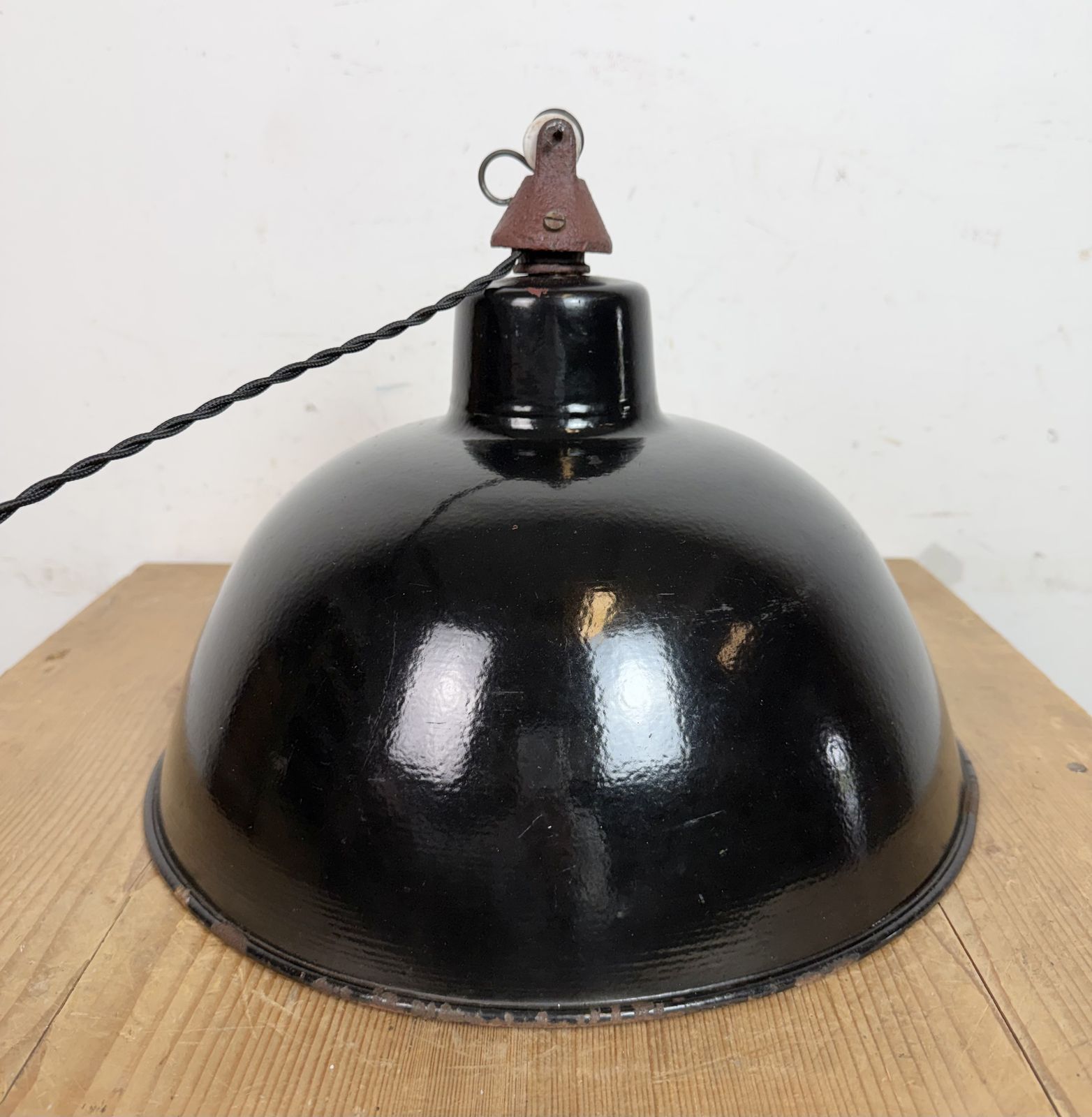 East German Black Enamel Factory Light By Lbd Veb Leuchtenbau Dresden, 1950s photo Lighting