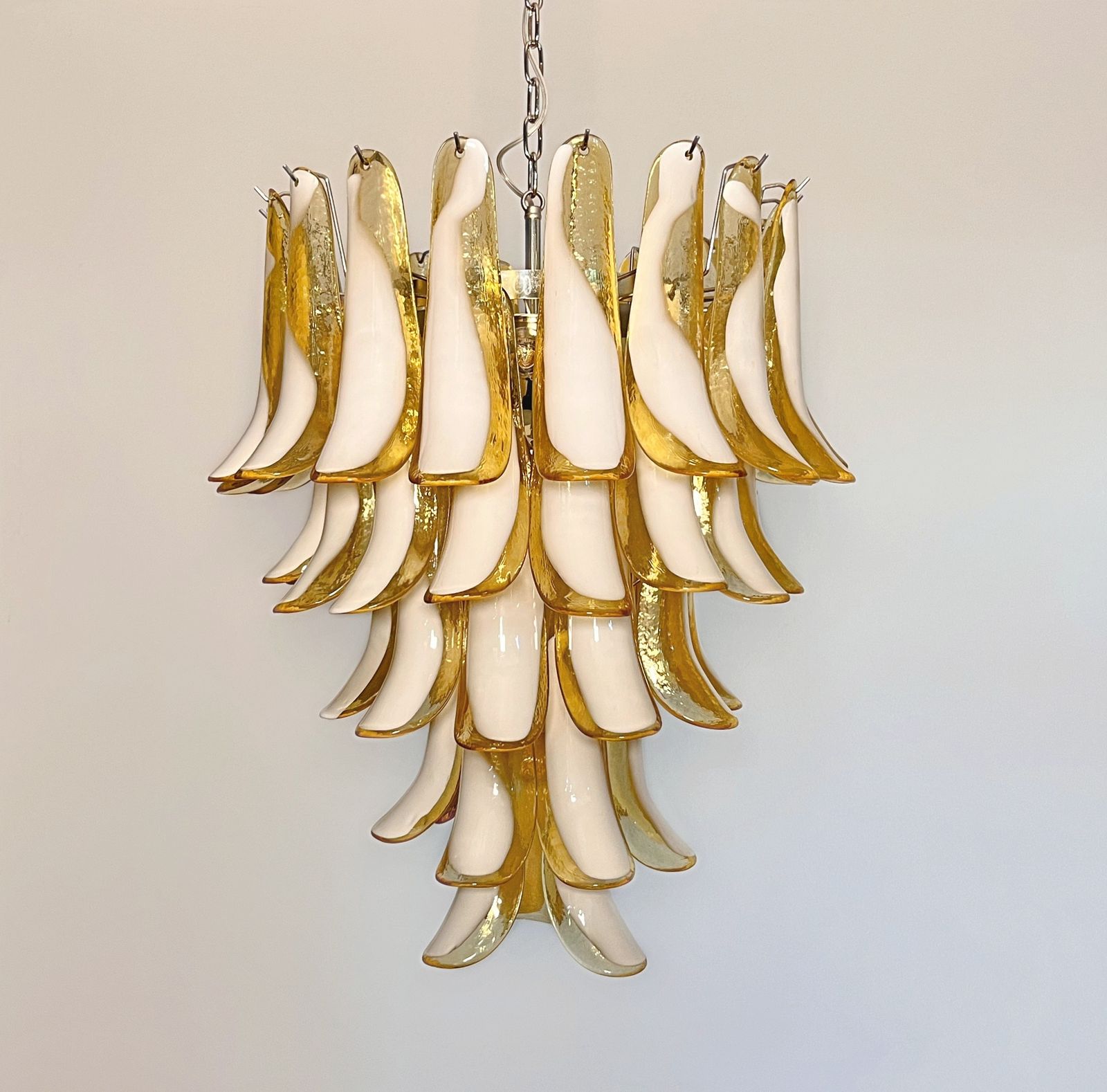 Italian Vintage Murano Chandelier   52 Caramel Glass Petals photo 1380.0