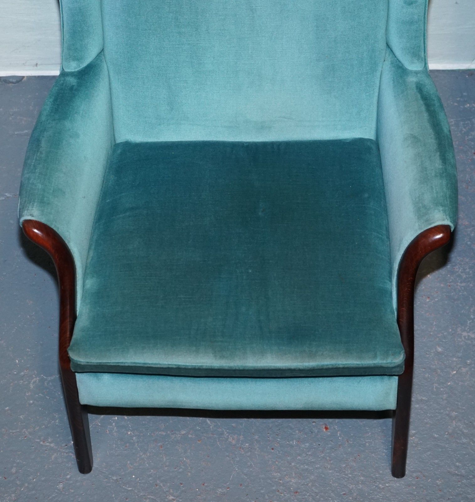 photo vintage Mid Century Vintage Pair Of Parer Knoll Froxfield Blue Fabric Wingback Armchairs
