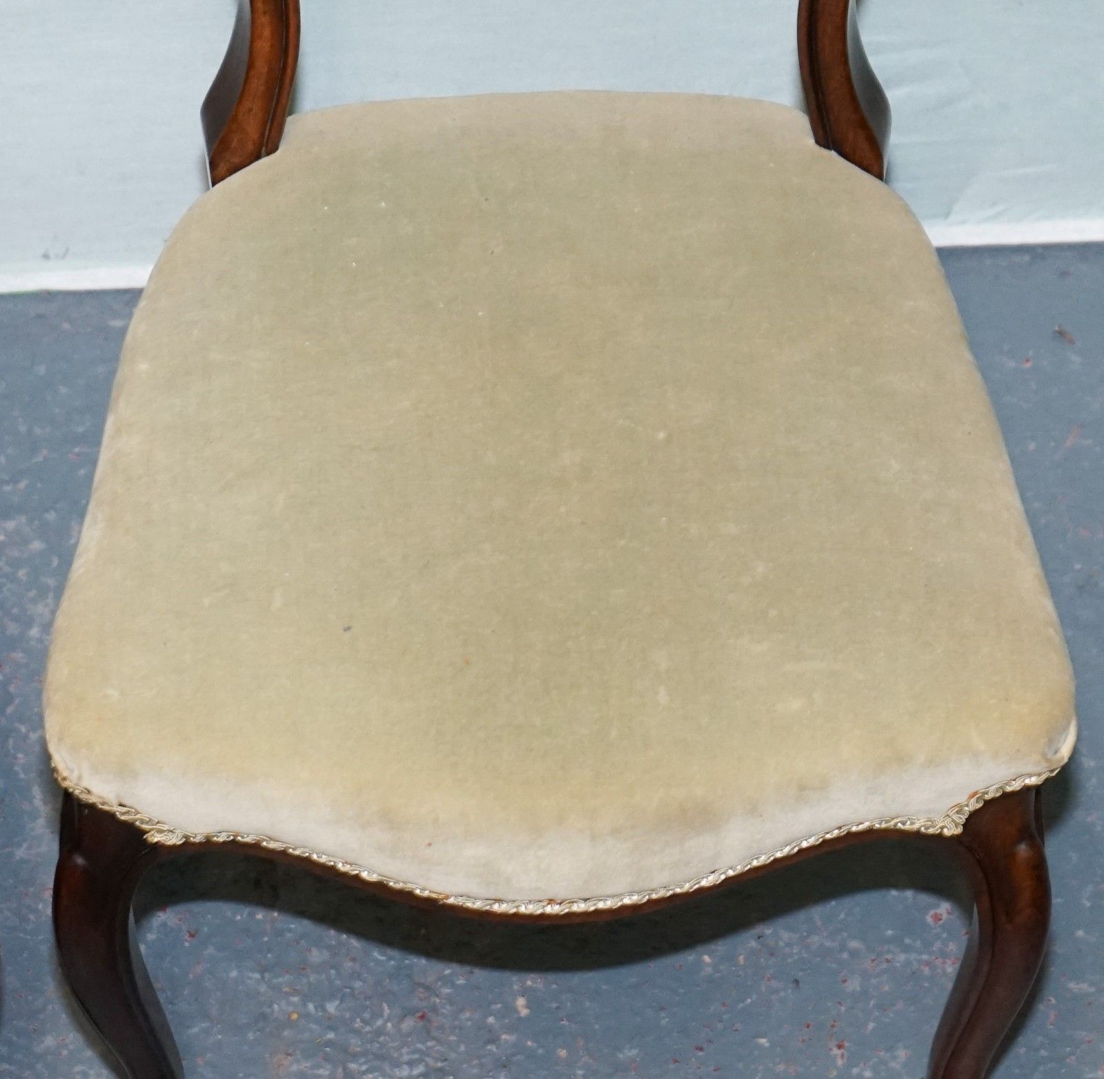 photo buy Set Of Six Circa 1860 Victorian Balloon Back Dinning Chairs