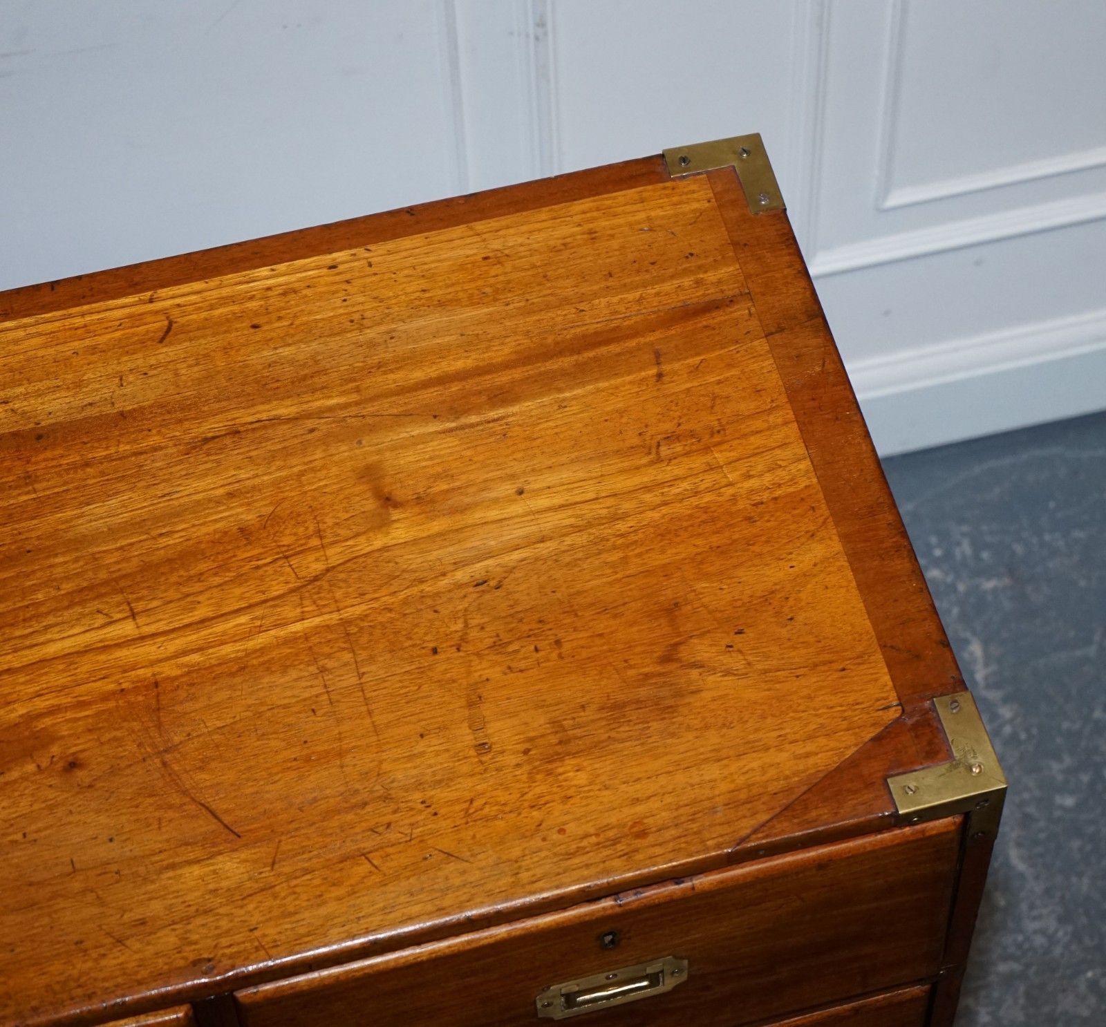 photo vinterior Antique 19th Century Satinwood Military Campaign Chest Of Drawers Lots Of Patina