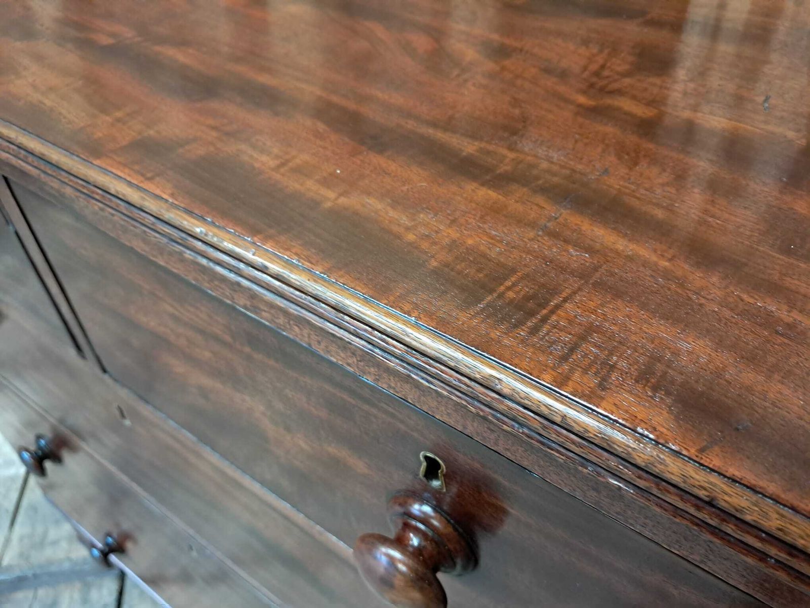 photo furniture 19th Century Mahogany Chest Of Drawers