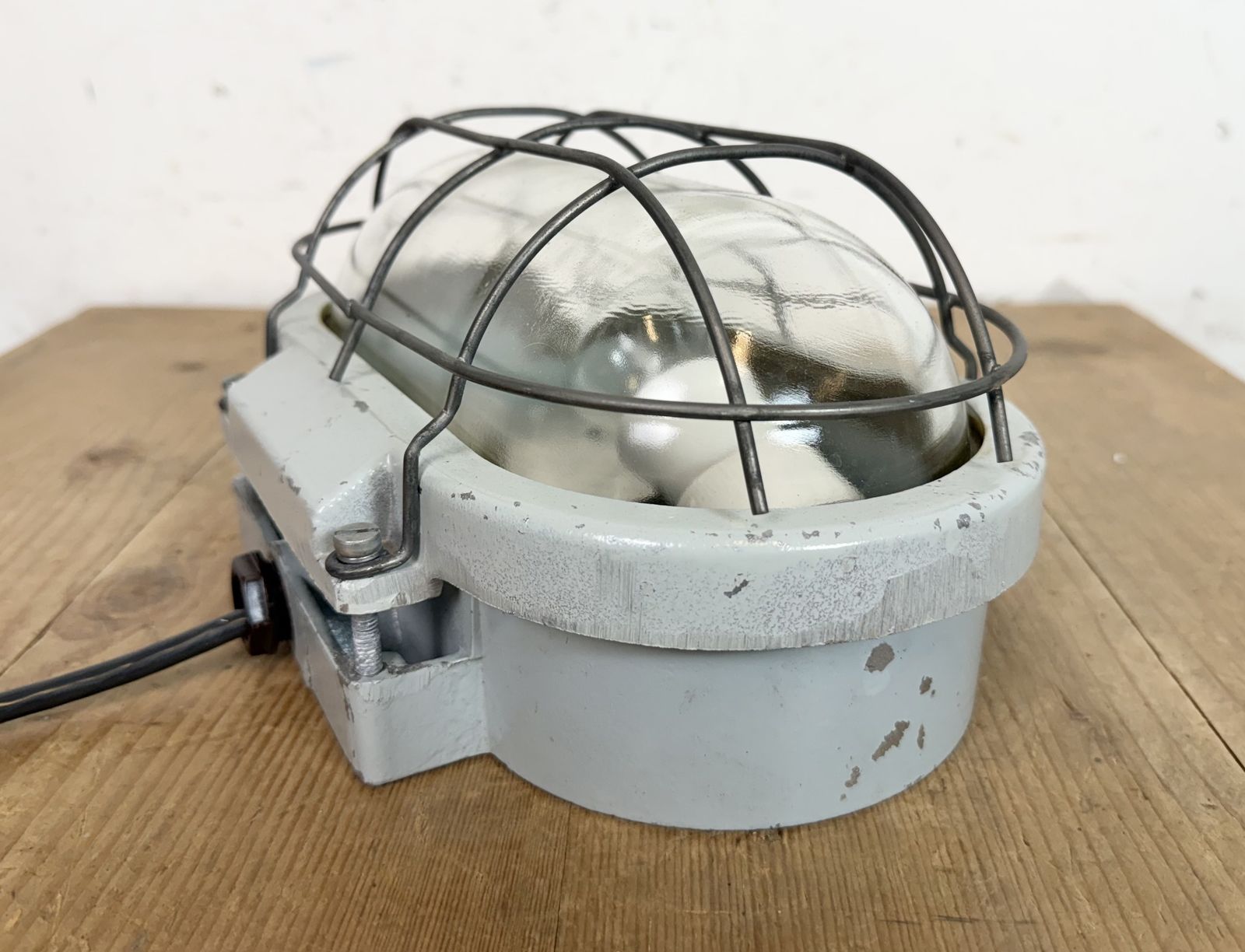 Industrial Cast Aluminium Wall Light With Clear Glass From Elektrosvit, 1970s,2x photo Lighting