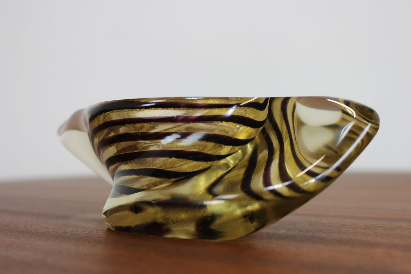 Stylish 1950’s Barovier And Toso Zebrati Bowl Of Unusual Form photo vintage