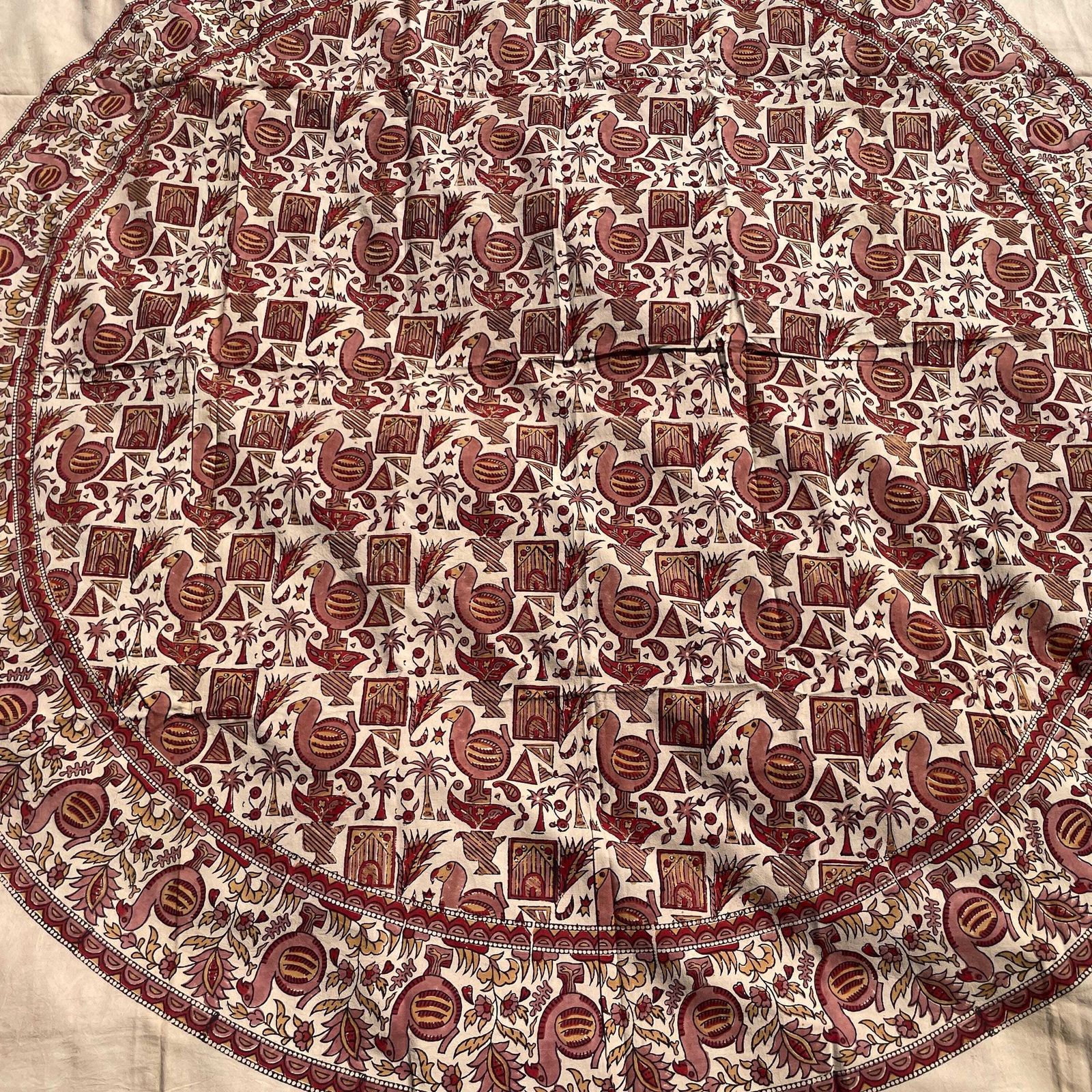 Hand Printed Indian Fabric 171x162cm Dodo Bird Pattern Block Pink Red Tapestry Cotton Handmade Craft Round Making Traditional Cloth India photo vintage
