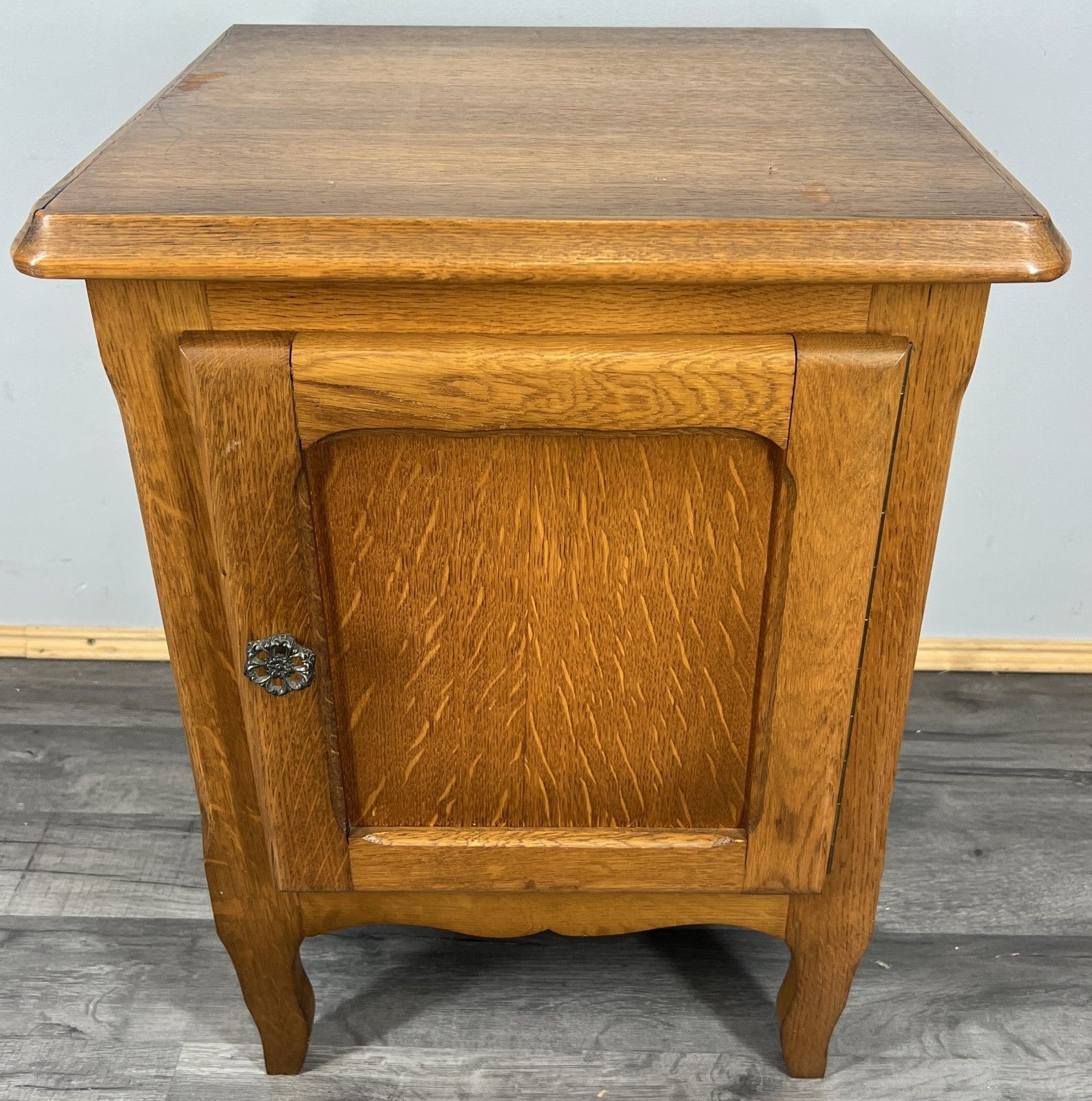 Bedside Table Vintage French Louis XVI Style Nightstand Cabinet Lot 4298