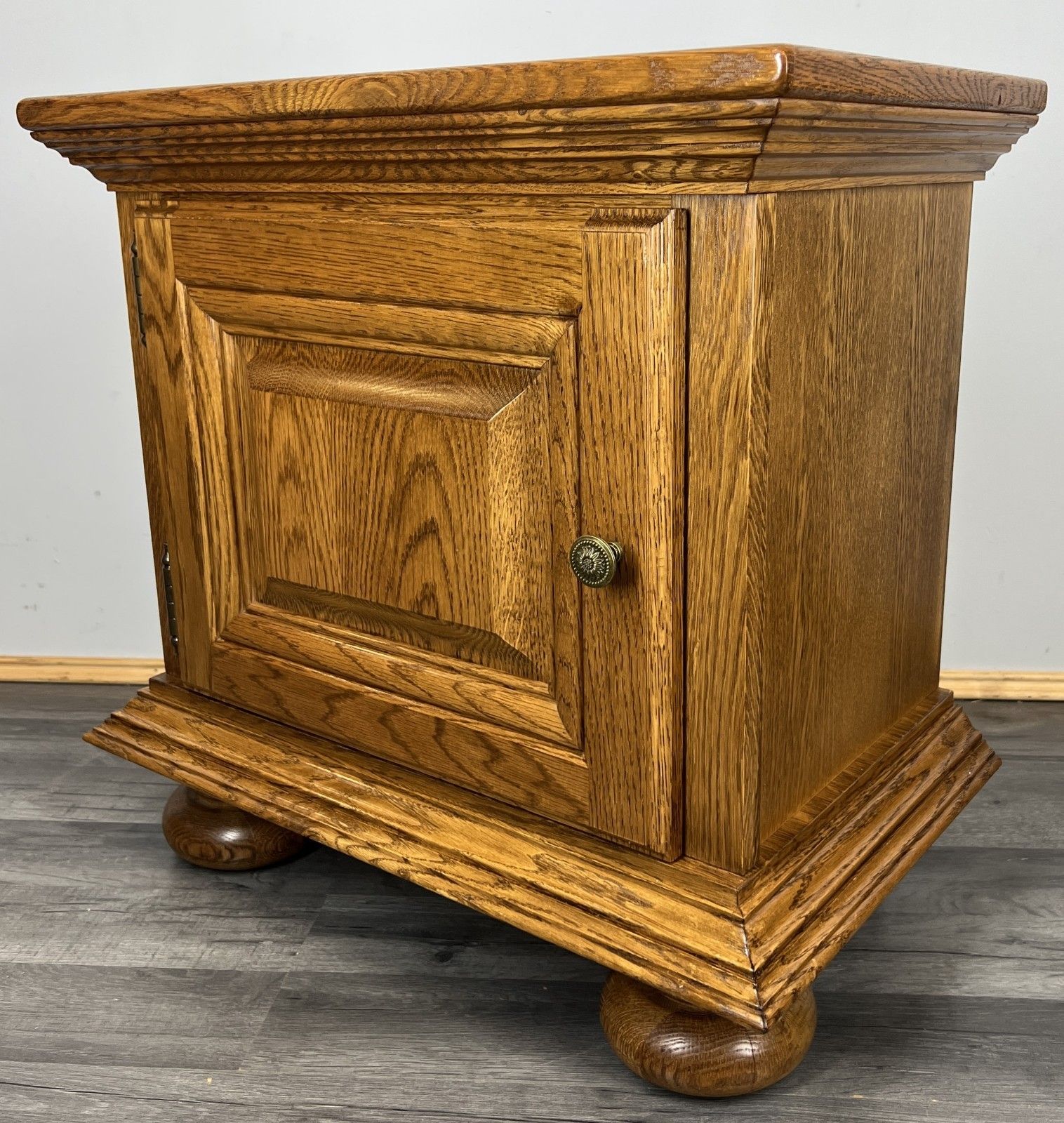 Pair Of  Bedside Tables Vintage French Style Nightstands Cabinets Lot 4307 photo vintage