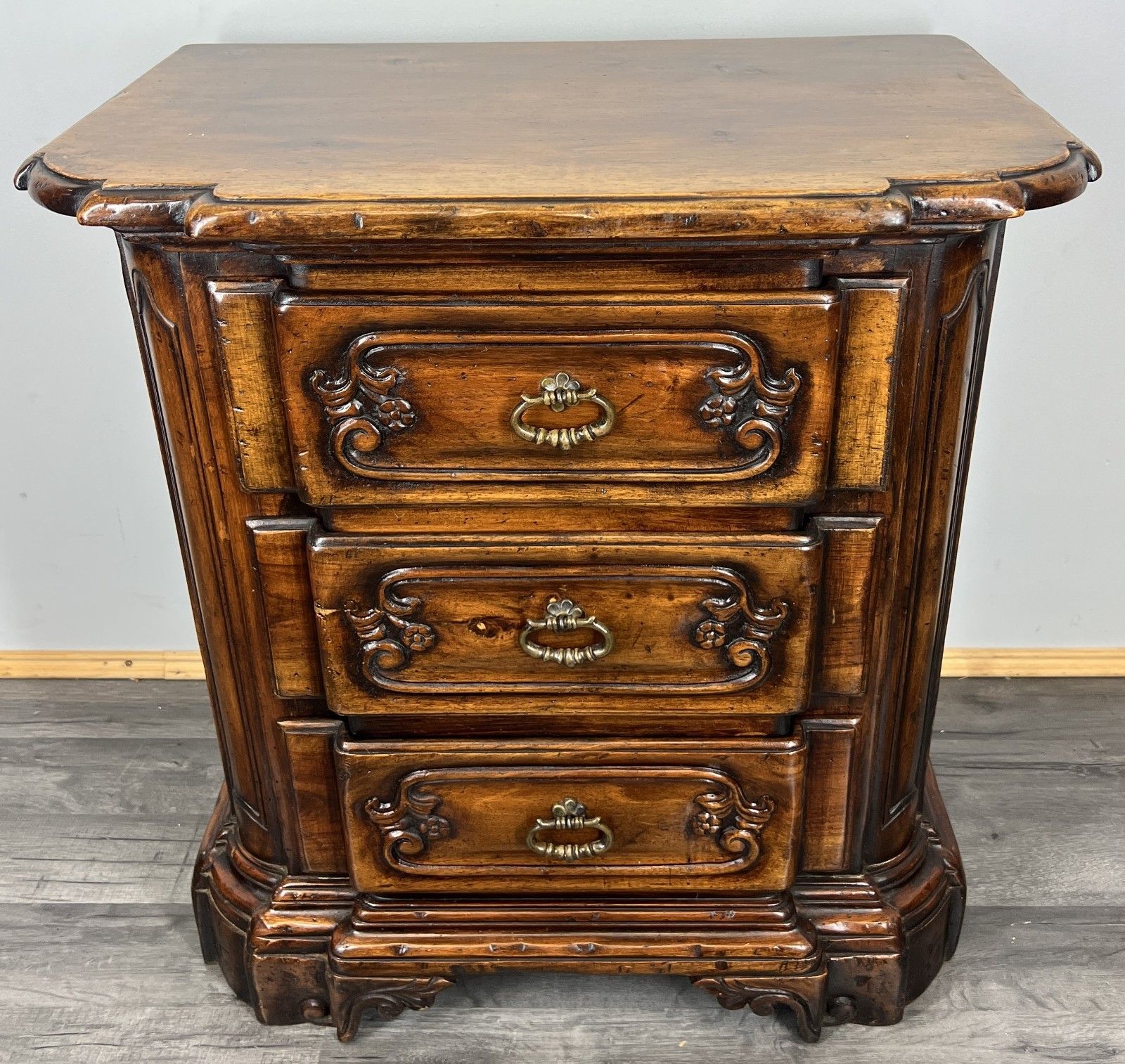Bedside Tables Vintage French Style Nightstands Cabinets 3 Drawers Lot 4297