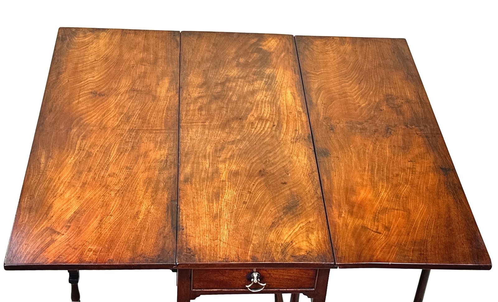 photo vinterior 18th Century Mahogany Spider Leg Occasional Table (England, Circa 1760)