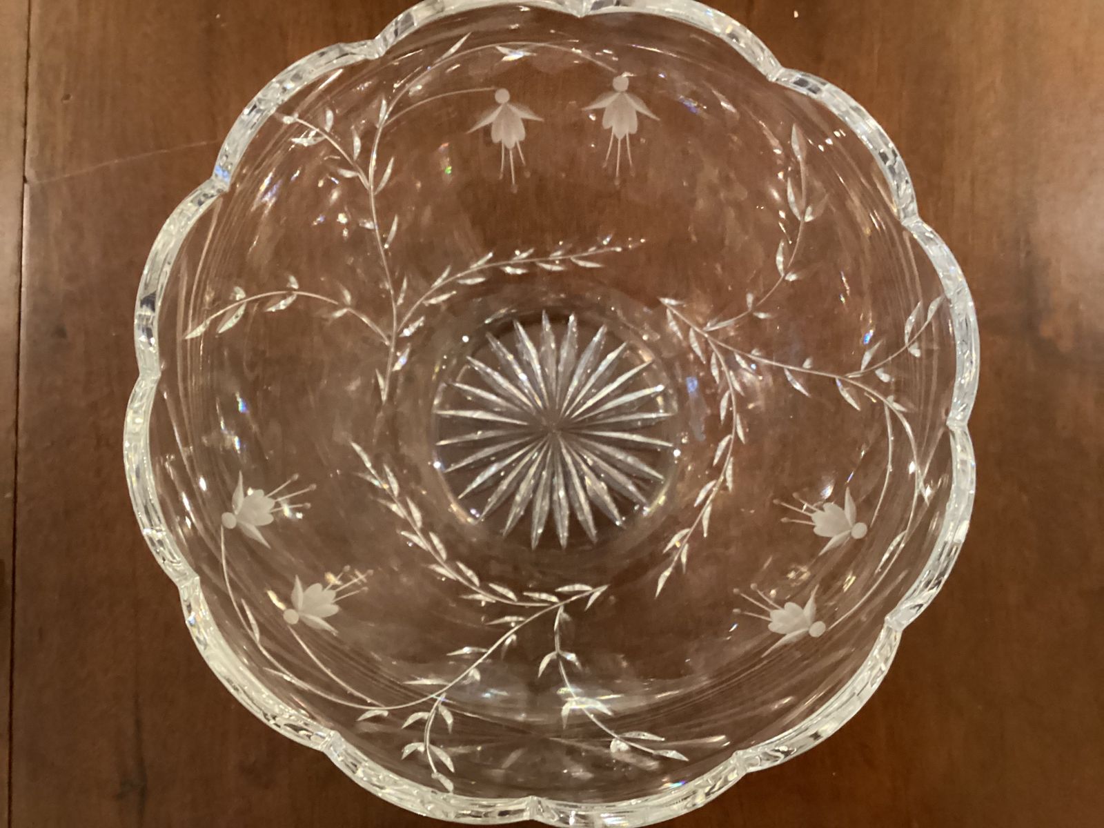 Stuart Crystal Cascade Fushia Scalloped Fruit/Punch Bowl photo furniture